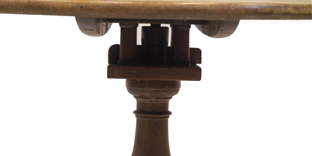 A George III mahogany supper table, with circular tilt top on bird cage platform, baluster stem - Image 3 of 4