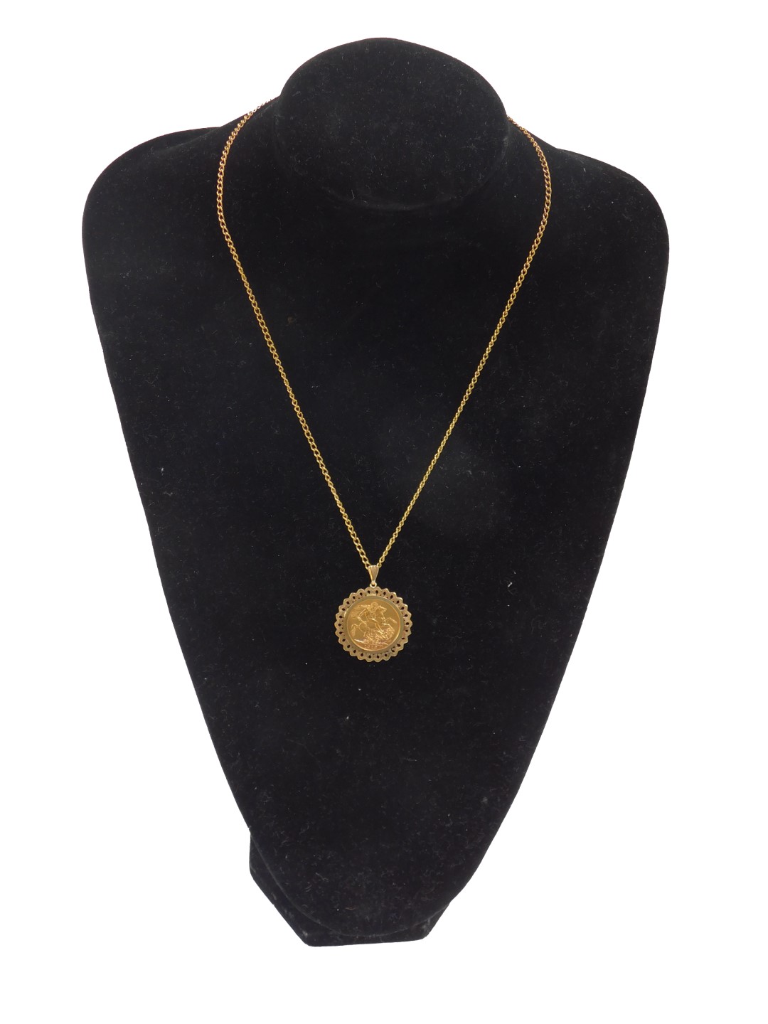 A George V gold sovereign 1913, in a 9ct gold pendant mount, on chain, with bolt ring clasp, 15.2g - Image 3 of 3