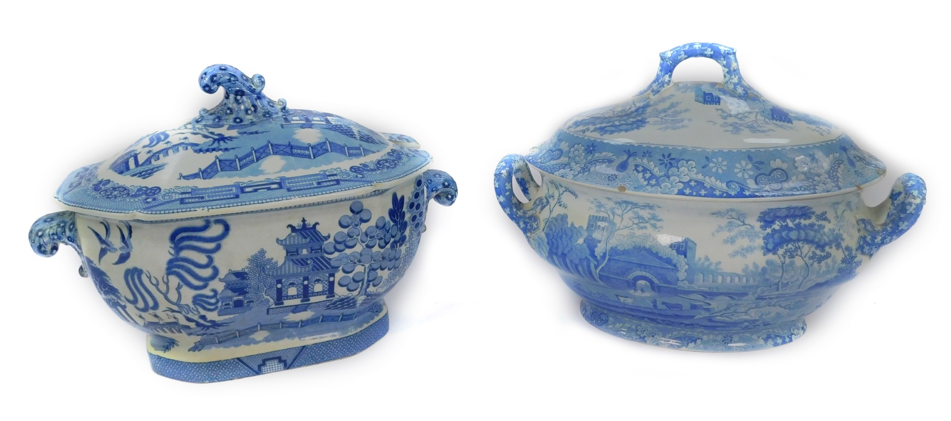 An early 19thC Spode blue and white soup tureen and cover, decorated in the tower pattern, of oval