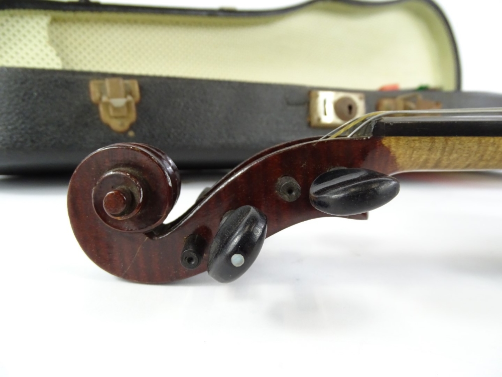 A Jerome Lamy violin, with single piece back, labelled to interior Dulcis et Fortis, length of - Image 4 of 8