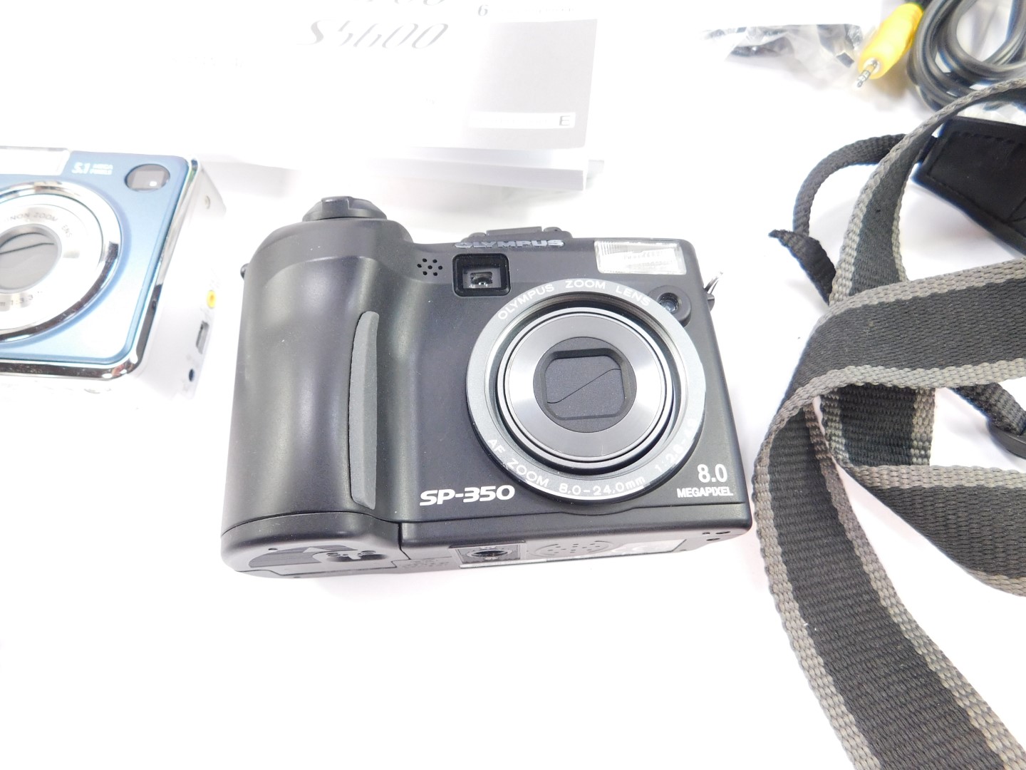 A Fujifilm Fine Pix S5600 digital camera, an Olympus SP-350 digital compact camera, Fujifilm Fine - Image 3 of 4