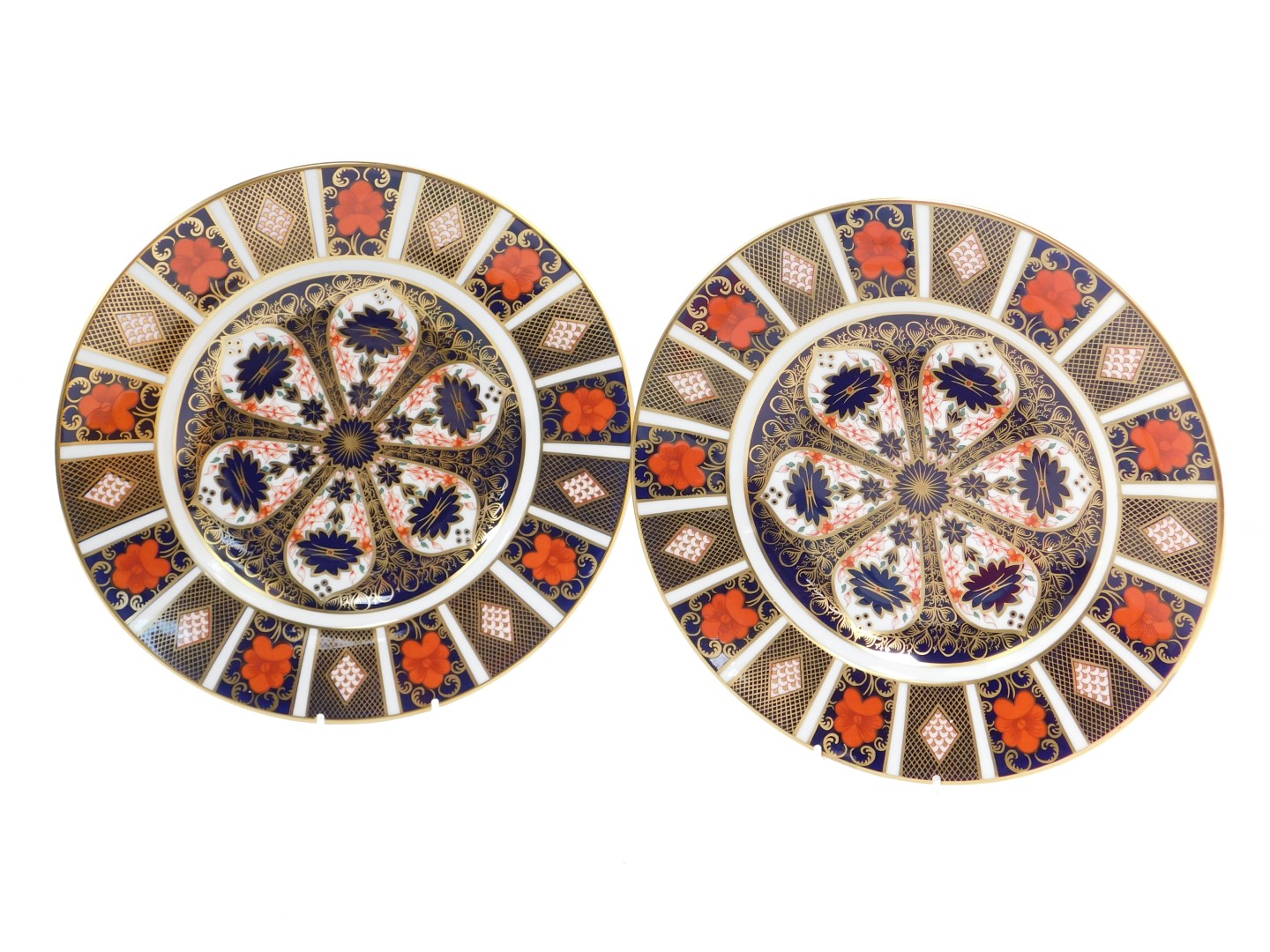 A pair of Royal Crown Derby porcelain imari plates, pattern no 1128, 27cm Dia.