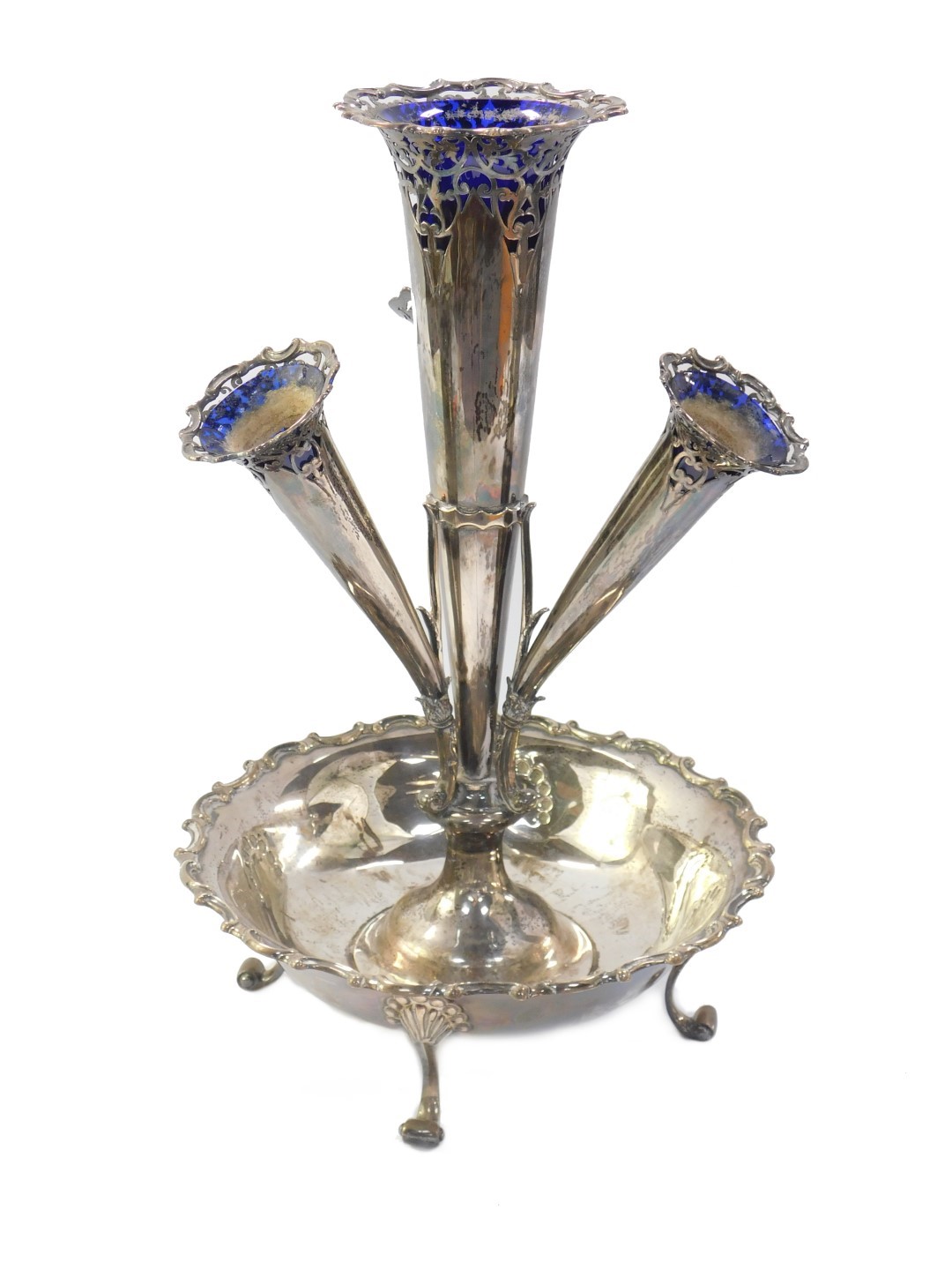 An Edward VII silver epergne, of four trumpet form, with four Bristol Blue glass flower holders, - Image 2 of 5