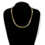 A 9ct bi-colour gold neck chain, on a lobster claw clasp, 10.0g.