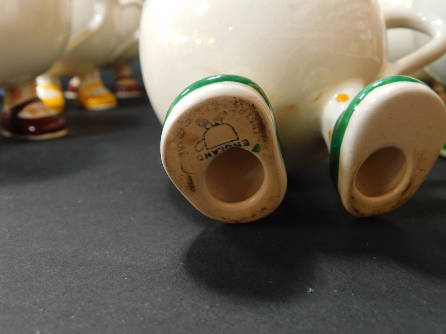 Eighteen Carltonware lustre pottery 'Walking' mugs. - Image 3 of 3