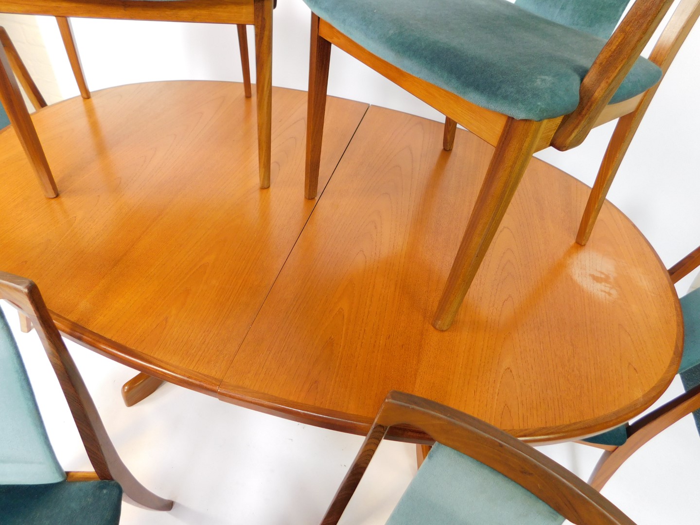 A G-Plan teak oval dining table, with additional central leaf, raised on curved H frame supports, - Image 2 of 4