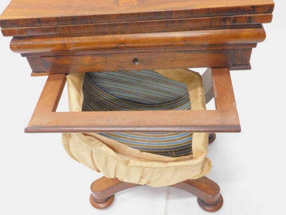 A William IV work table/games table, the rectangular top hinged to reveal a baize and checker board, - Image 3 of 3