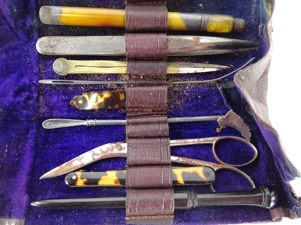 Withdrawn prior to sale by vendor. A set of drawing instruments, part manicure pieces, etc., in a - Image 3 of 3