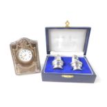 A Mappin and Webb silver condiment set of baluster form, Birmingham 1992, cased, 0.75oz, and a