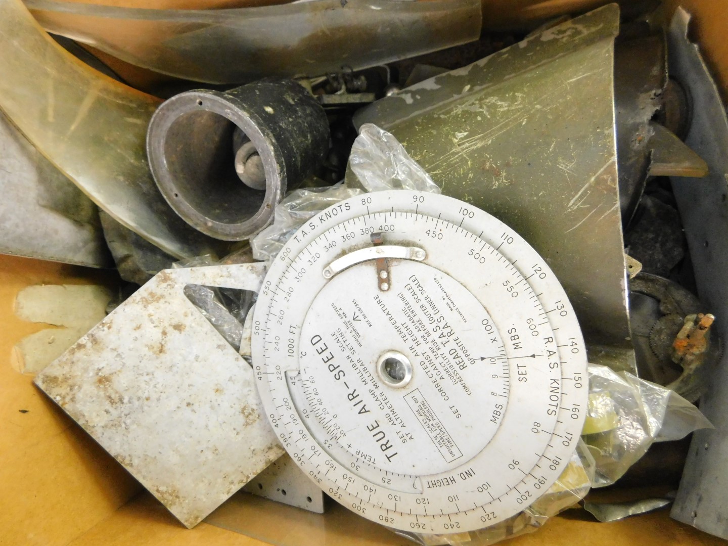 A WWII USAAF release bomb rack, type A-2, further machinery and castings, parts of fuselage, etc, - Image 5 of 7