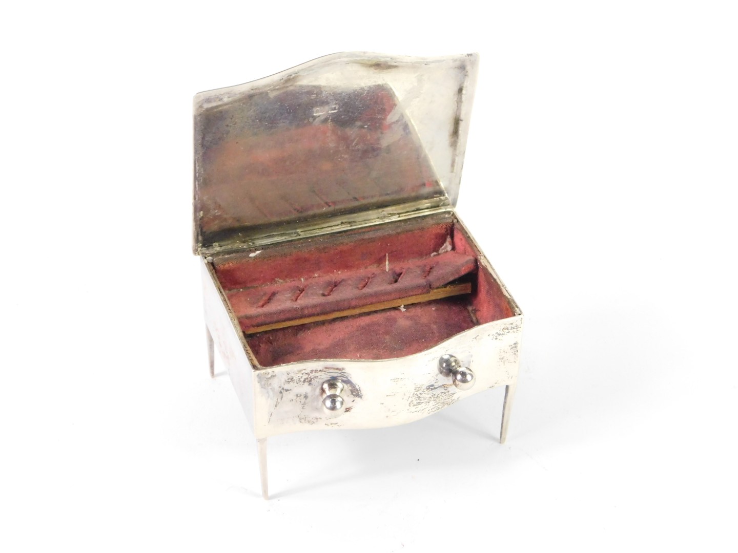 A George V silver novelty jewellery case, modelled as a serpentine fronted table, the hinge lid - Image 2 of 3