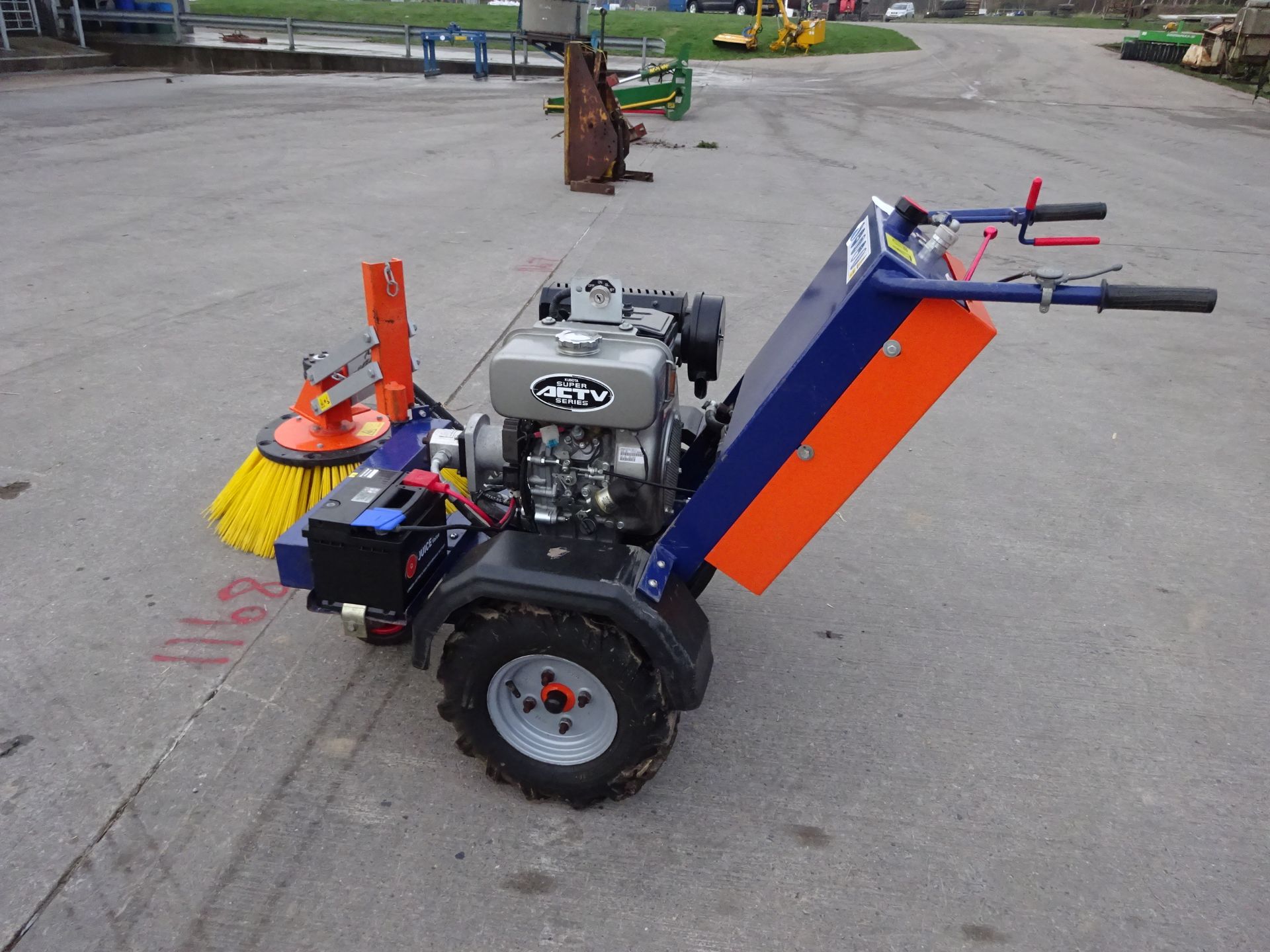 2014  RS AGRI CUBICLE SELF PROP SWEEPER