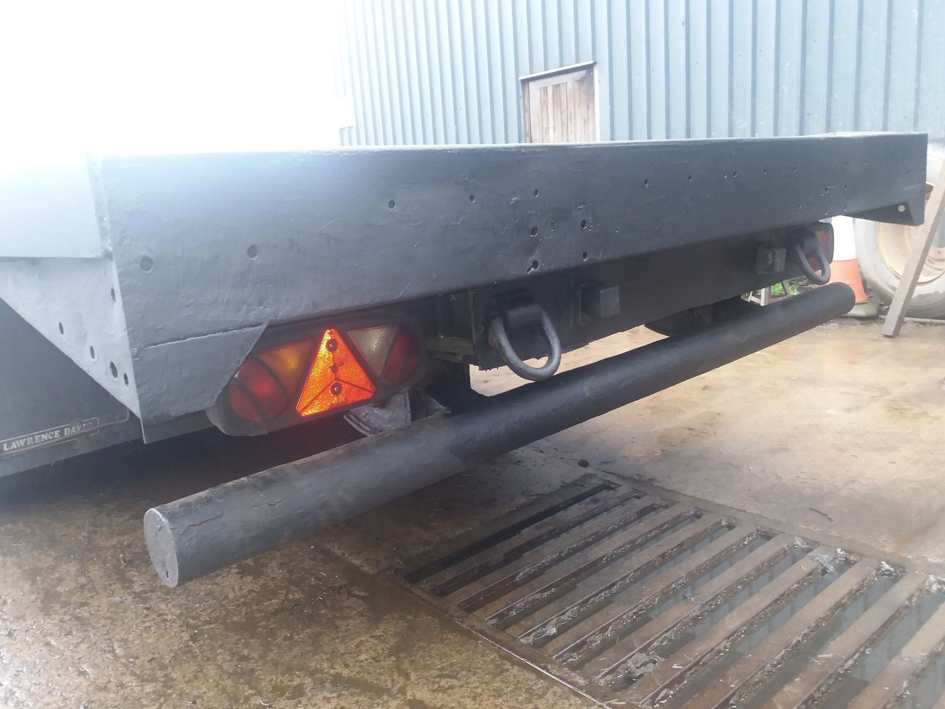 32FT TRI AXLE BALE TRAILER - Image 6 of 6