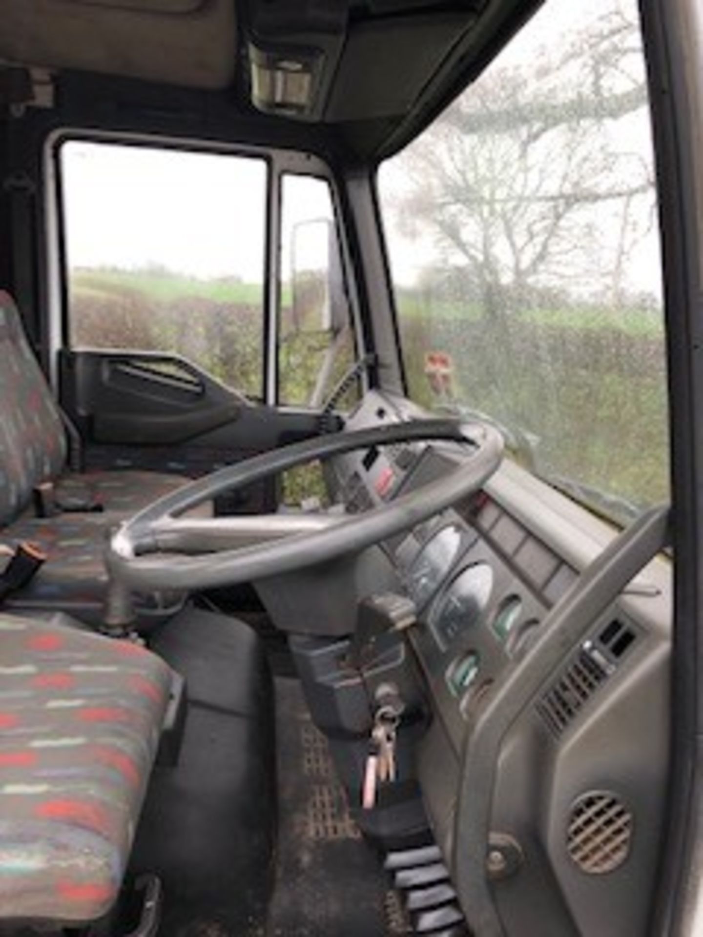 1999 FORD IVECO 75E15 7.5 TON , 20 FOOT DROPSIDE BODY - Image 4 of 4