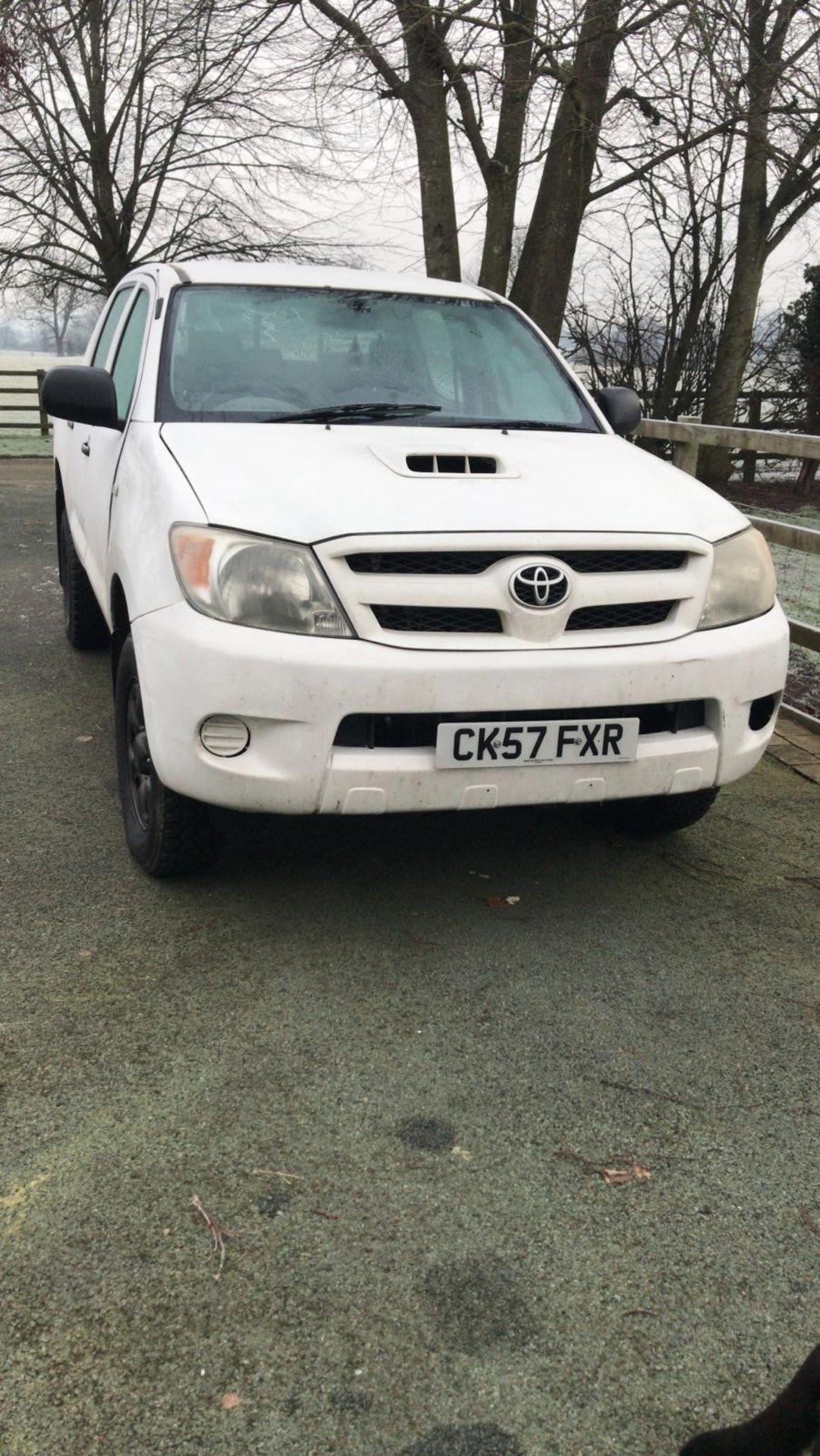 2007 TOYOTA HILUX DOUBLE CAB ,40,000 MILES .MOT MARCH 2019