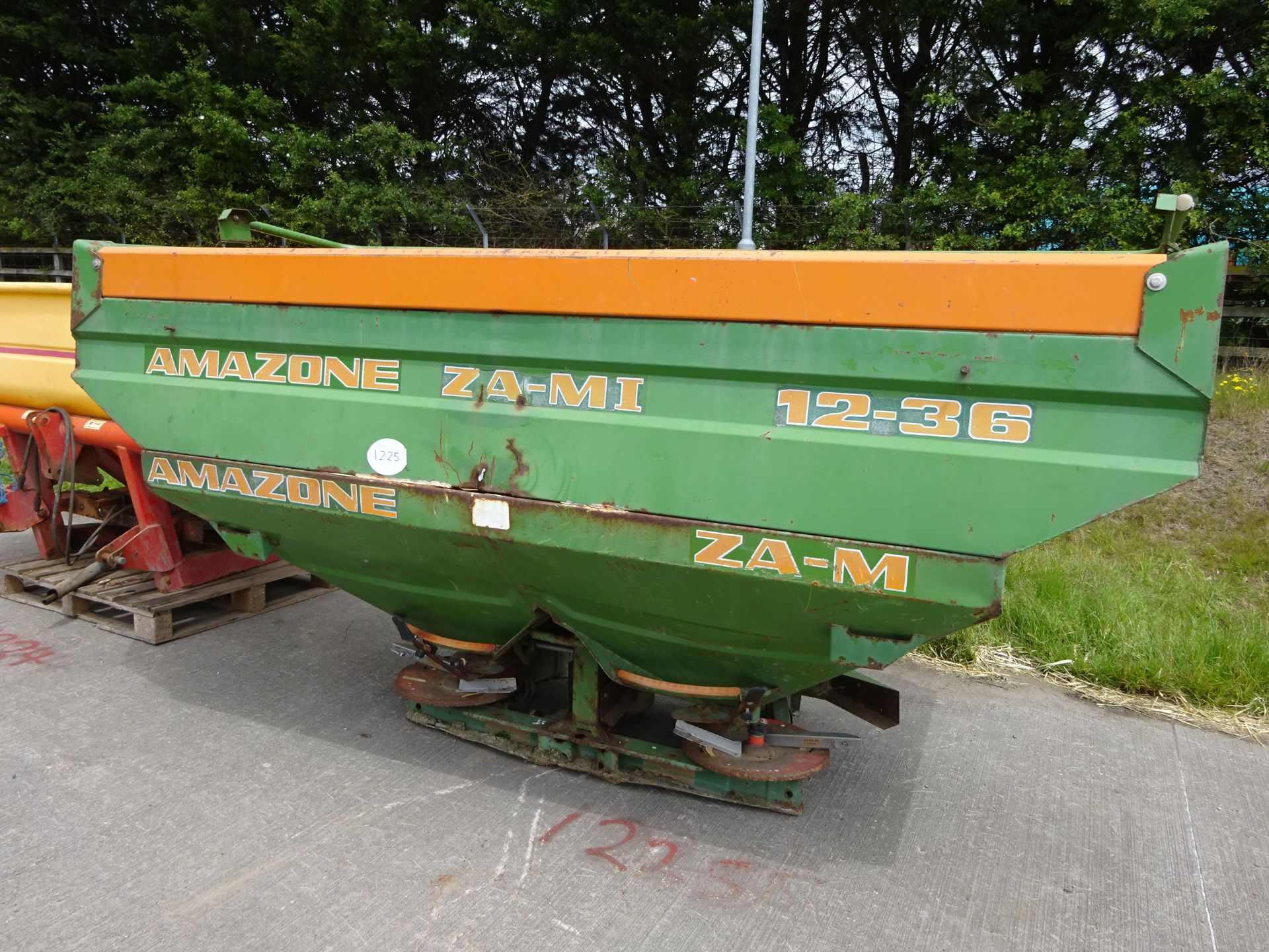 AMAZONE ZA-M 12-36 TWIN DISC FERTILISER SPINNER