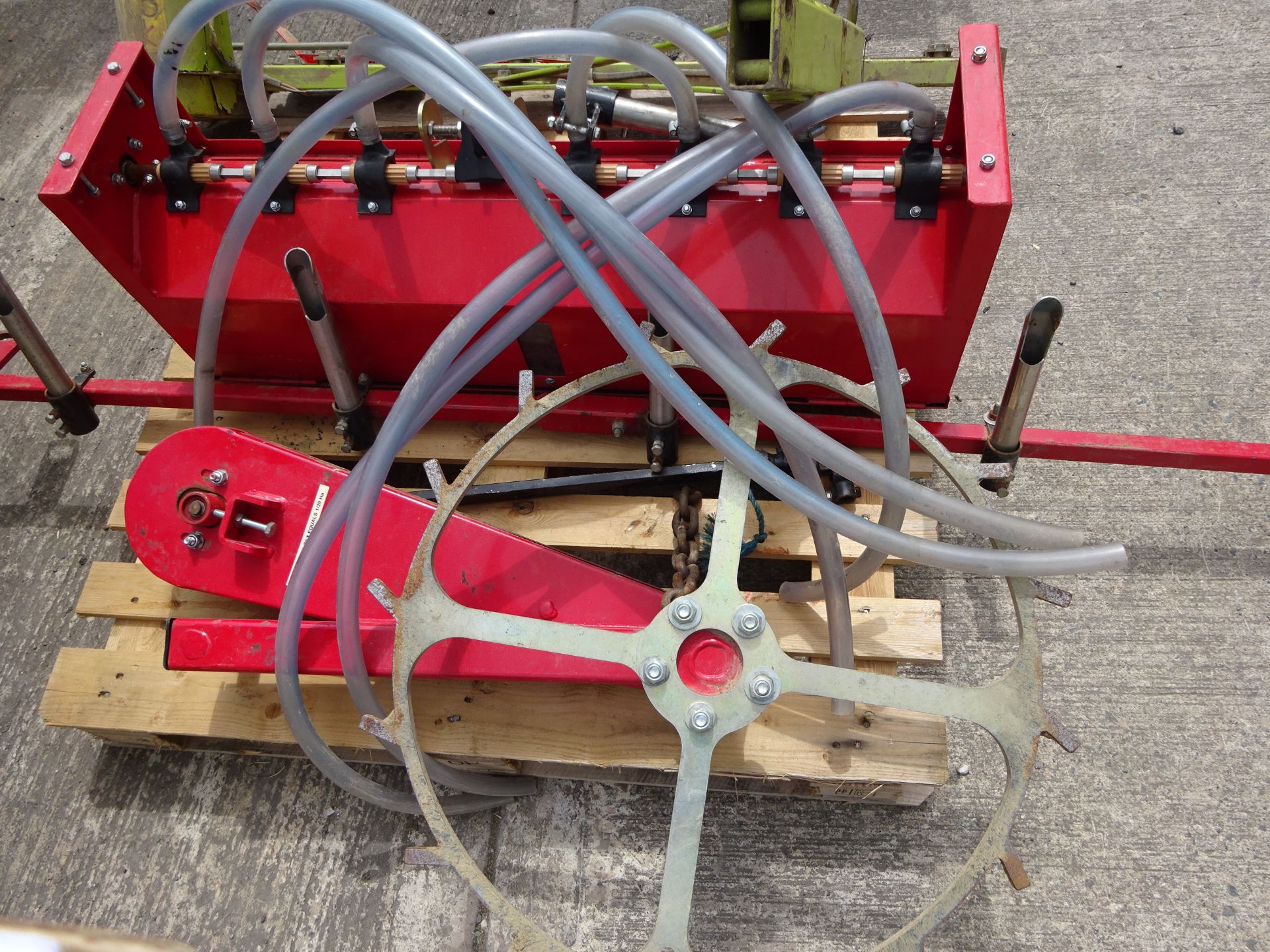 WEAVING SEEDER UNIT