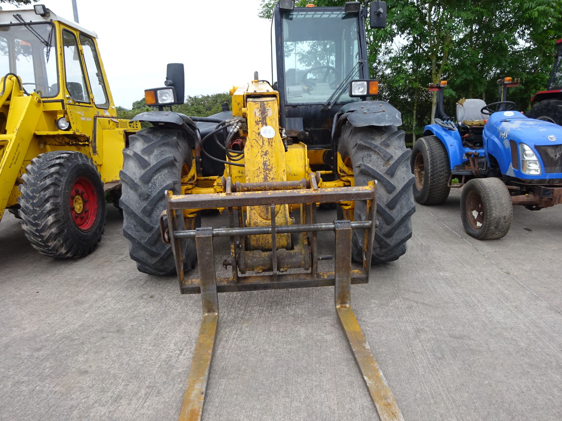 (2001) JCB 526S FARM SPECIAL LOADALL 5000HRS EX STEEL WORKS - Image 2 of 11