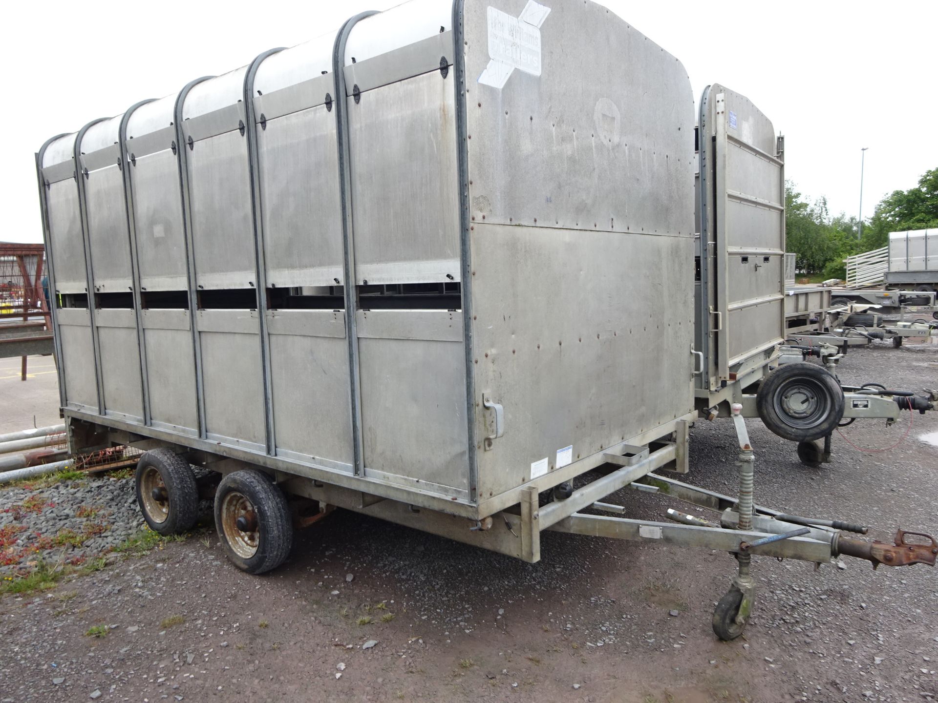 TWIN AXLE IFOR WILLIAMS STOCK TRAILER