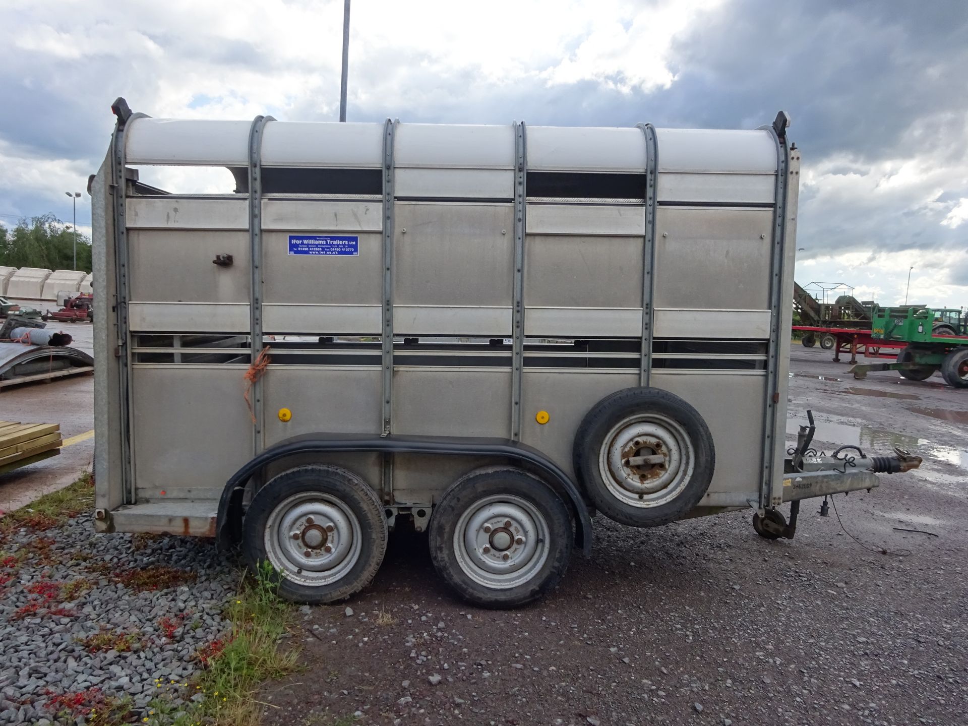 IFOR WILLIAMS TA510 STOCK TRAILER EASY LOAD DECKS - Image 2 of 2