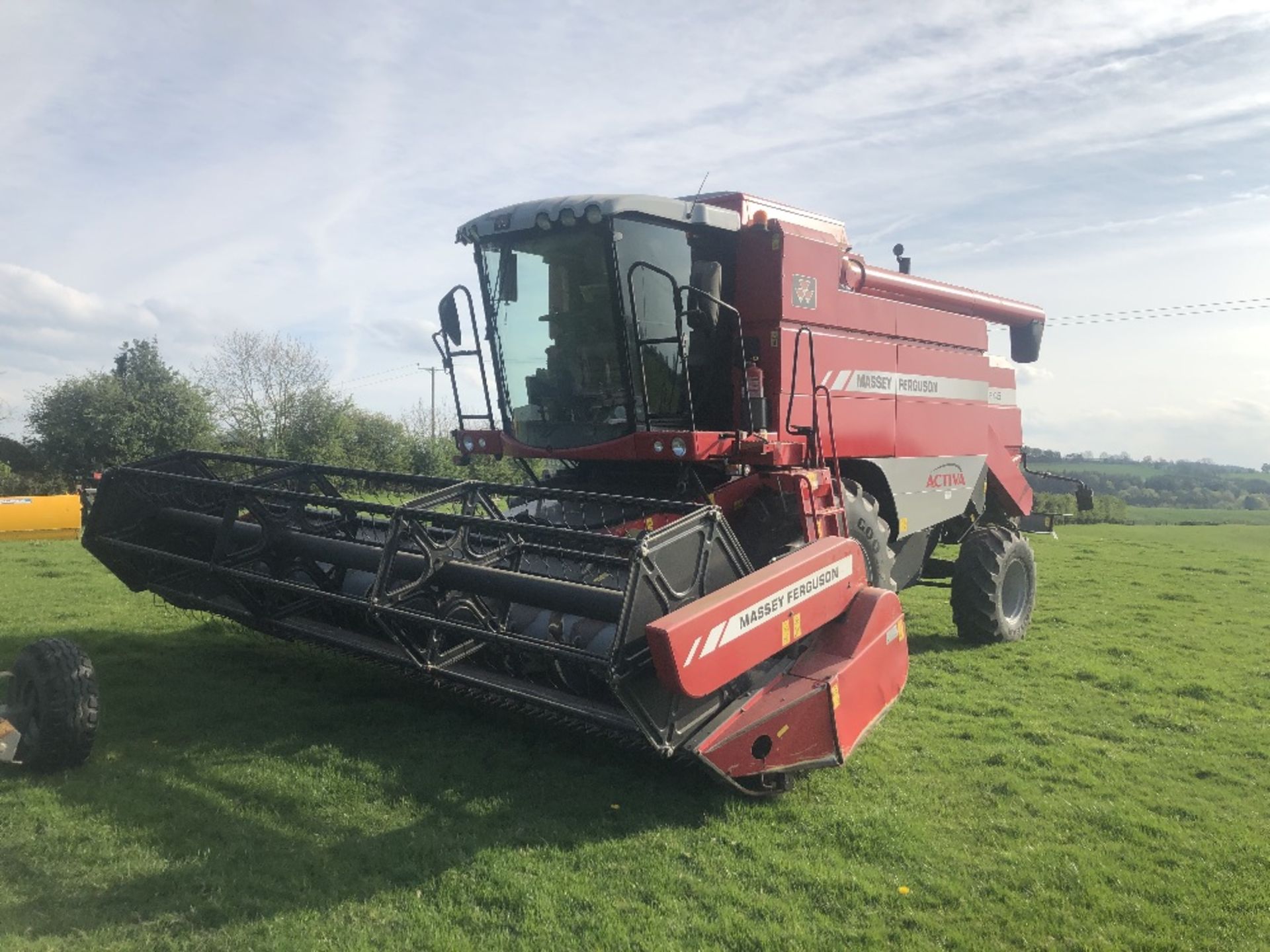 2006 MF 7245 COMBINE HARVESTER - Image 2 of 9