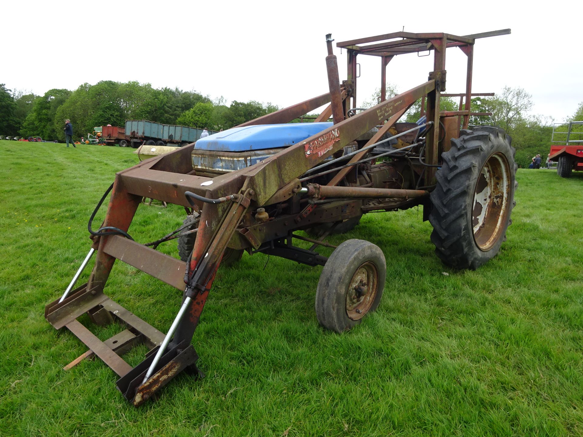 LEYLAND 270 TRACTOR