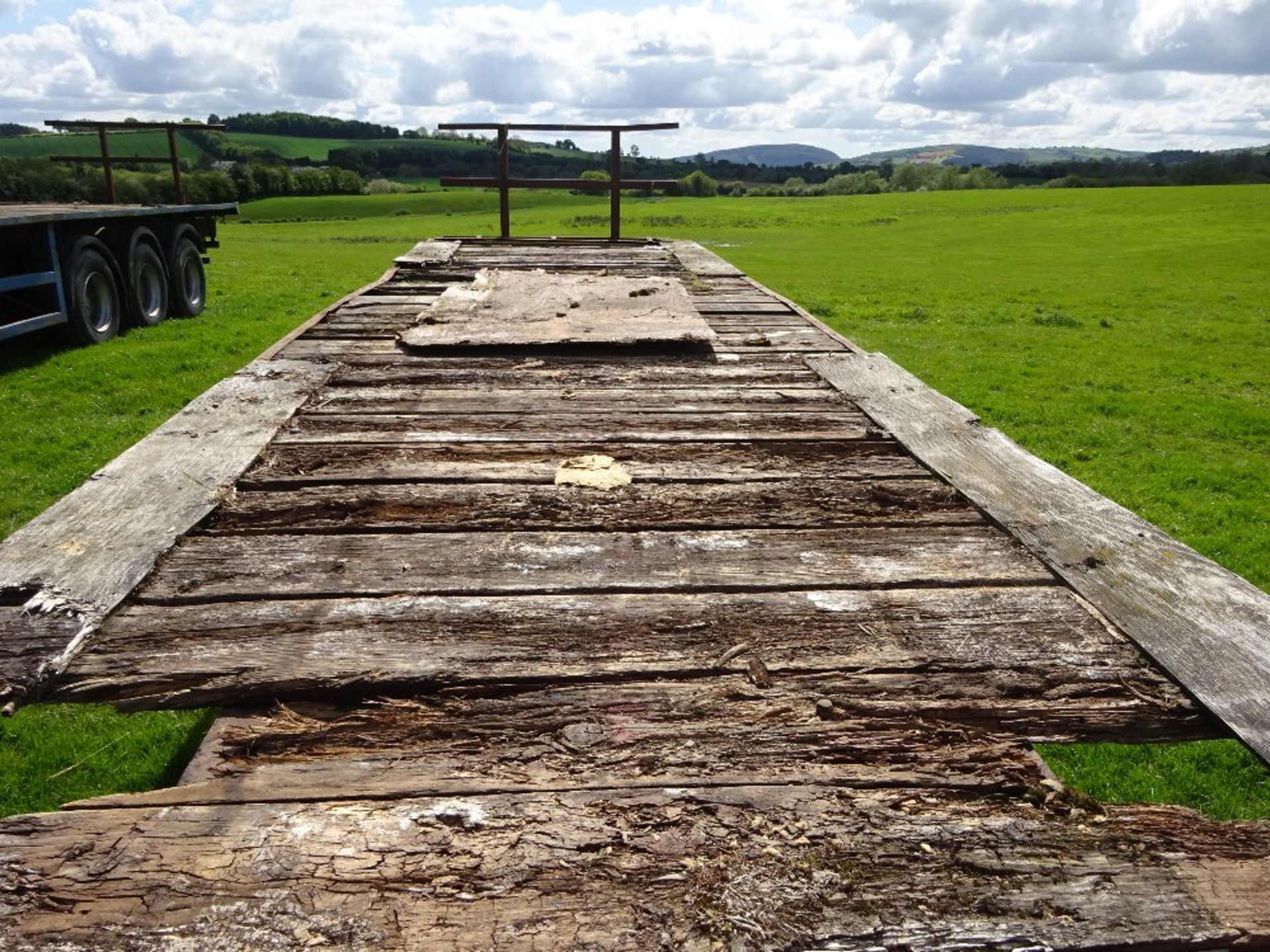 ARTICULATED BALE TRAILER - APPROX 26FT - Image 4 of 5