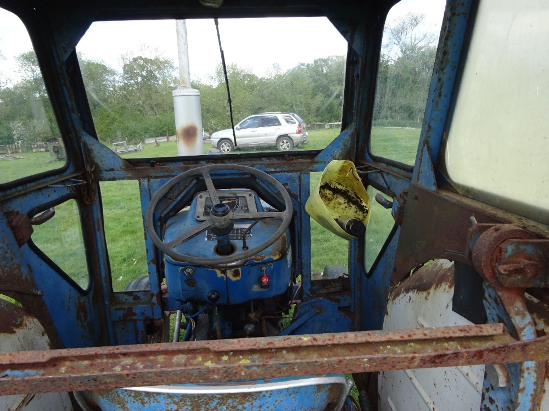 FORD 4000 2 WD TRACTOR - Image 5 of 6