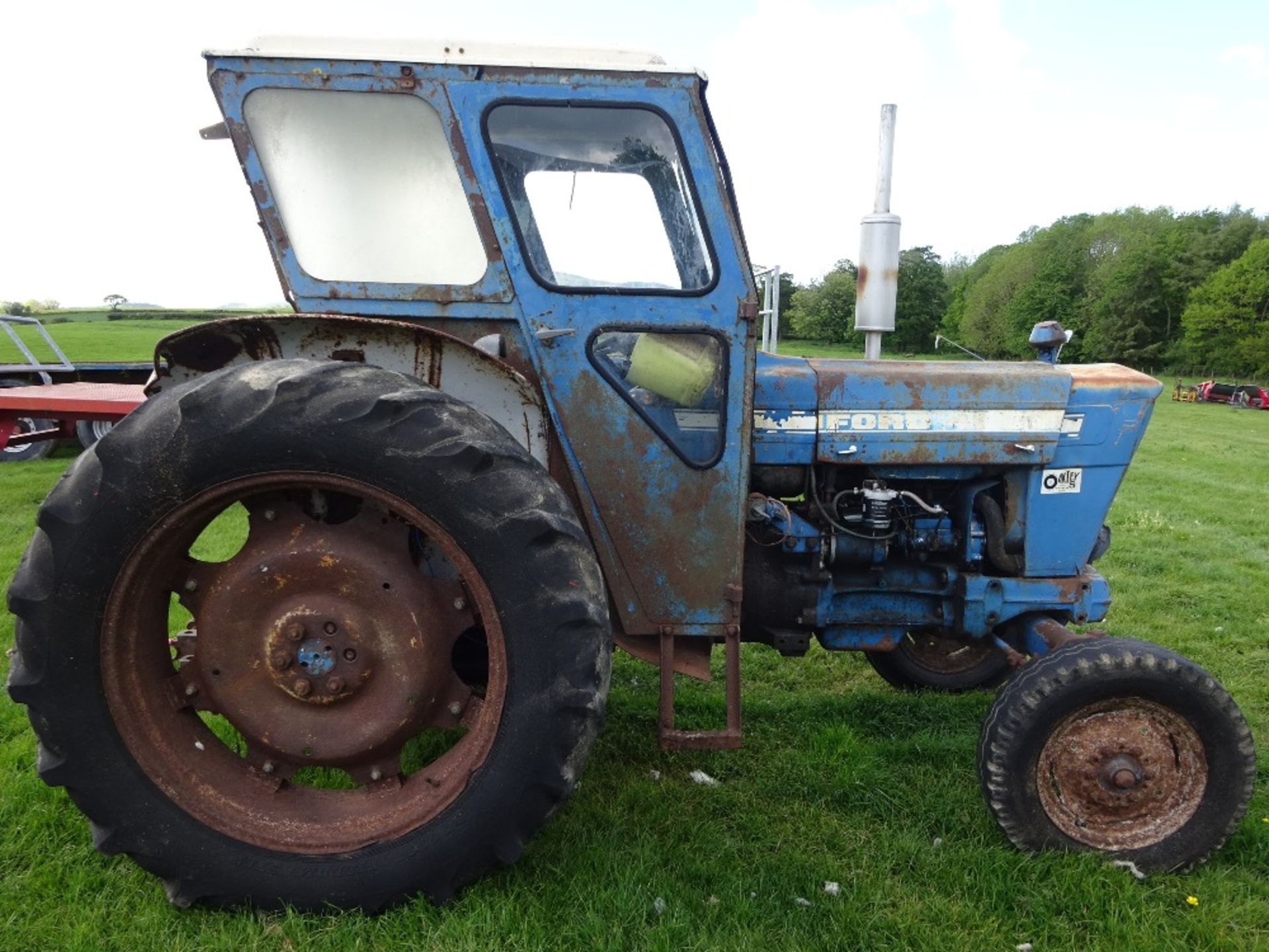 FORD 4000 2 WD TRACTOR - Image 6 of 6