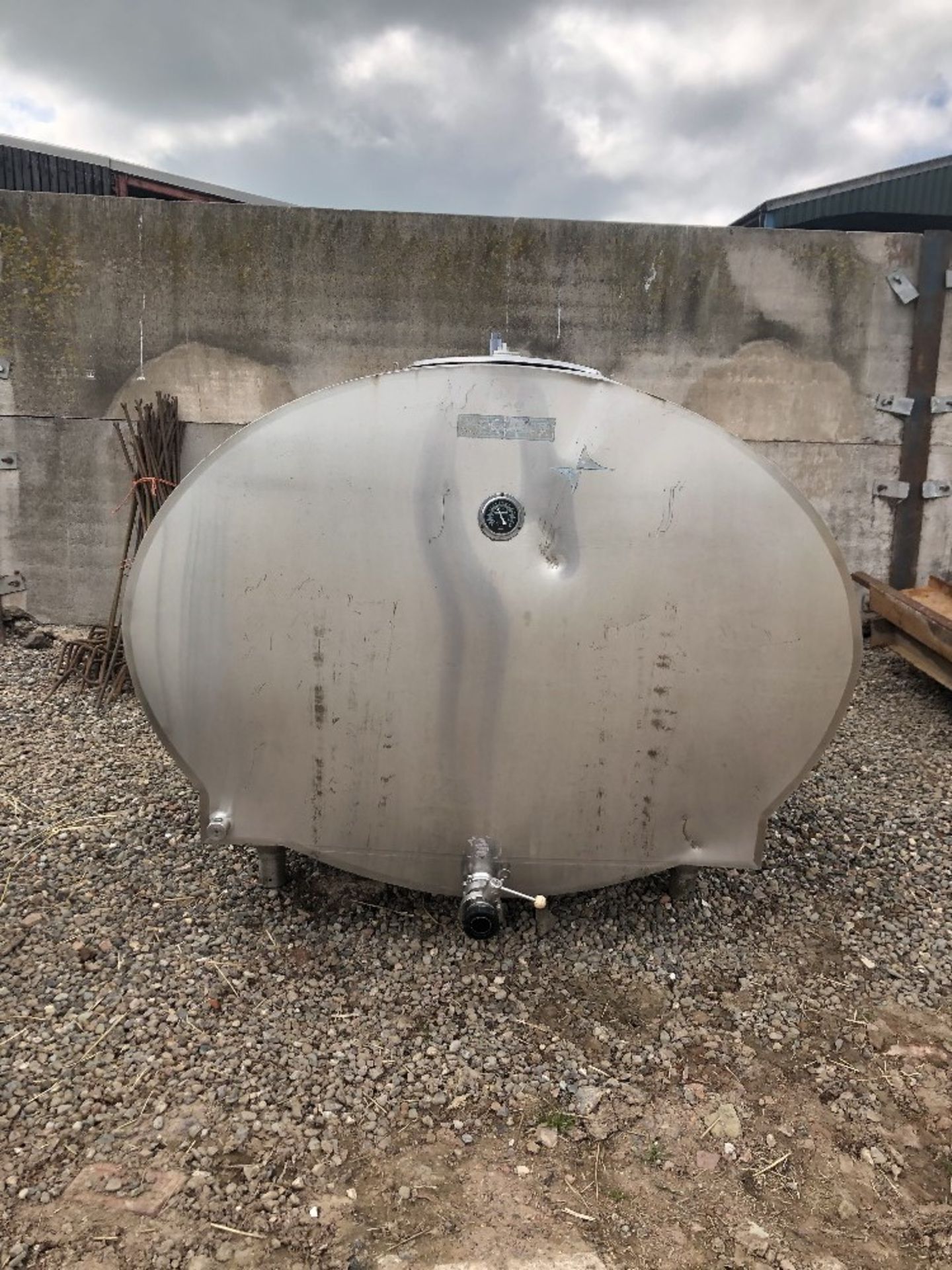 MULLER EUROPA S/S BULK TANK 700 GALLON