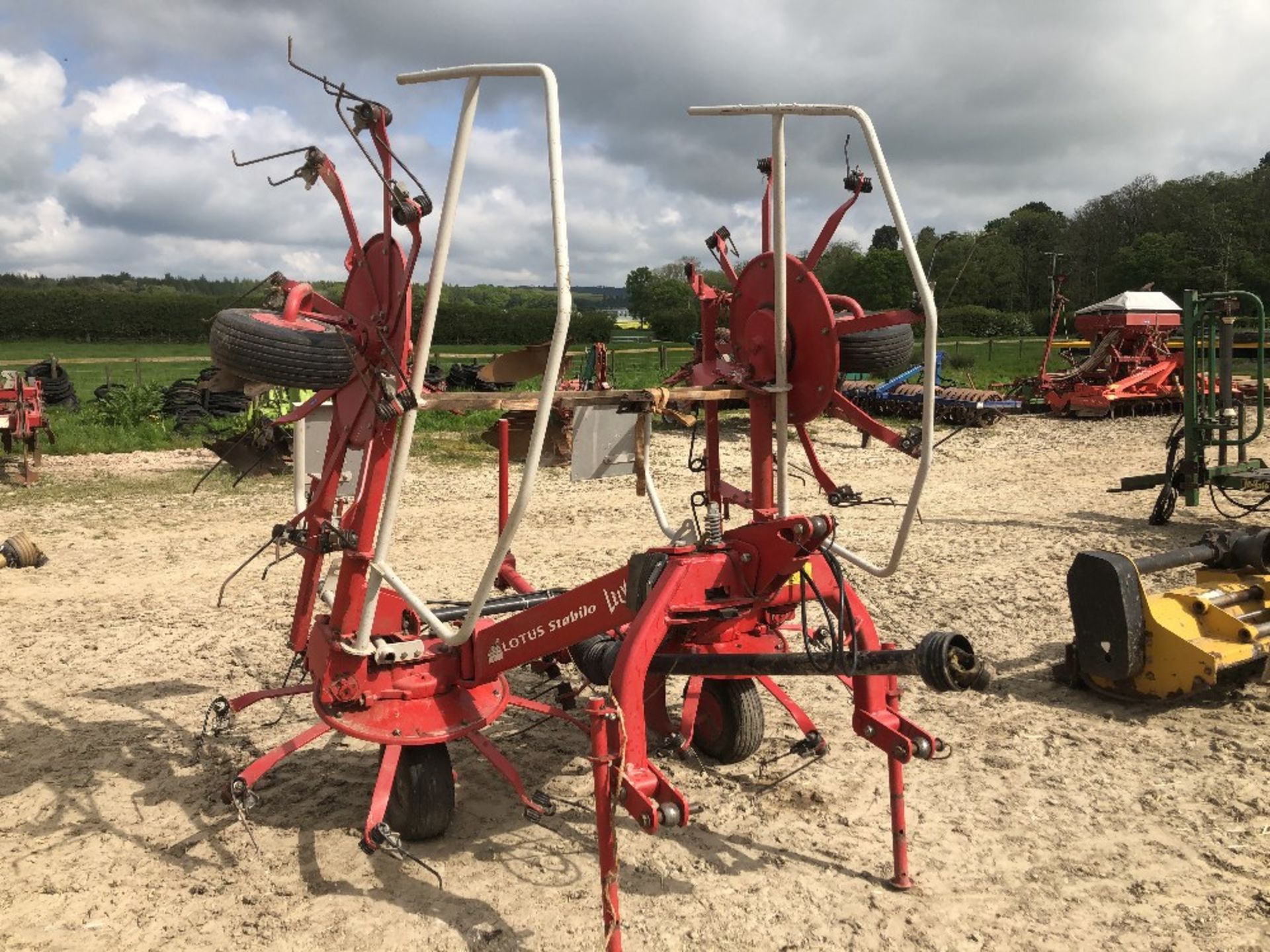 LELY LOTUS 600 RAKE (2008)