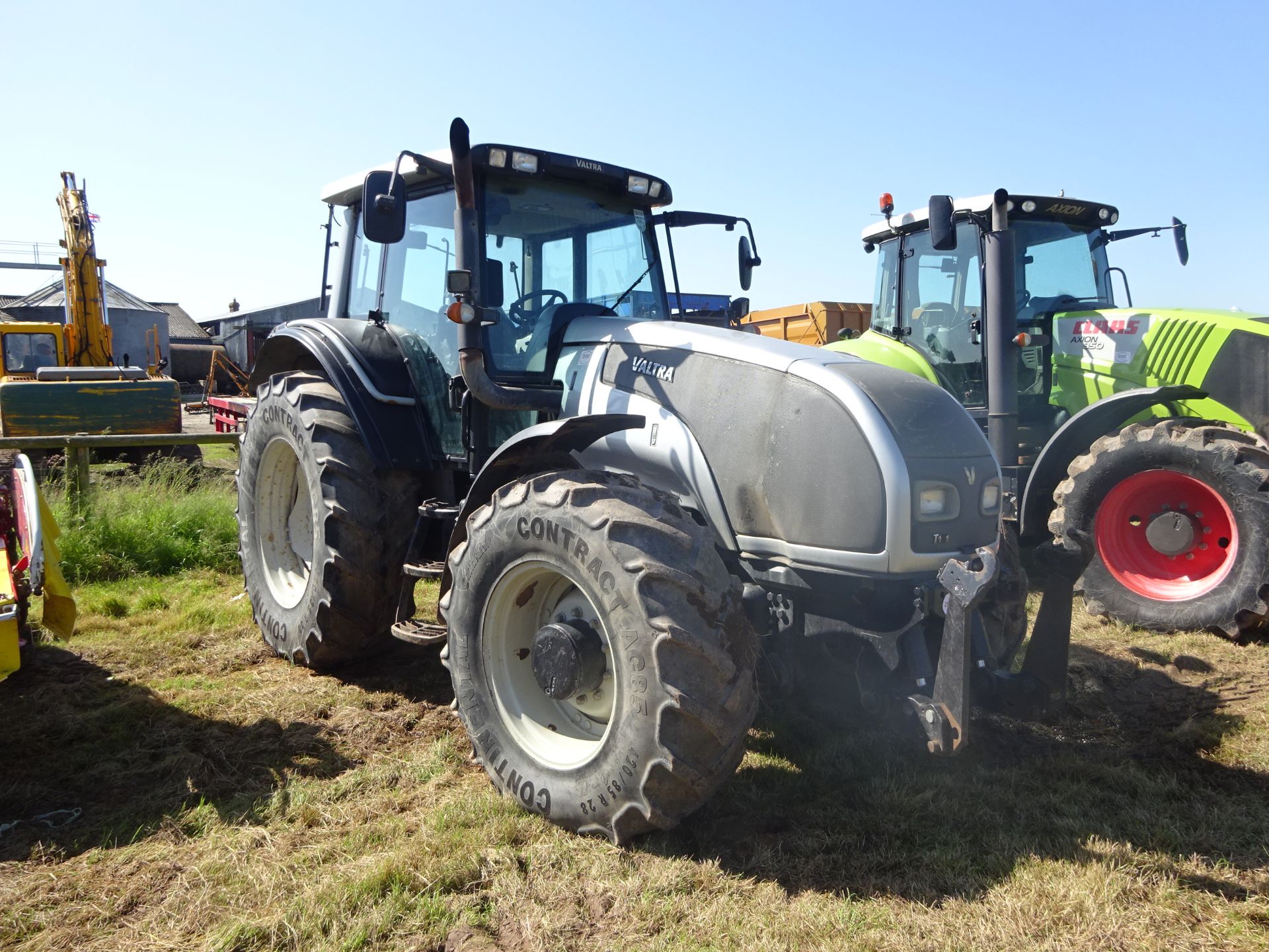 VALTRA T151 TRACTOR