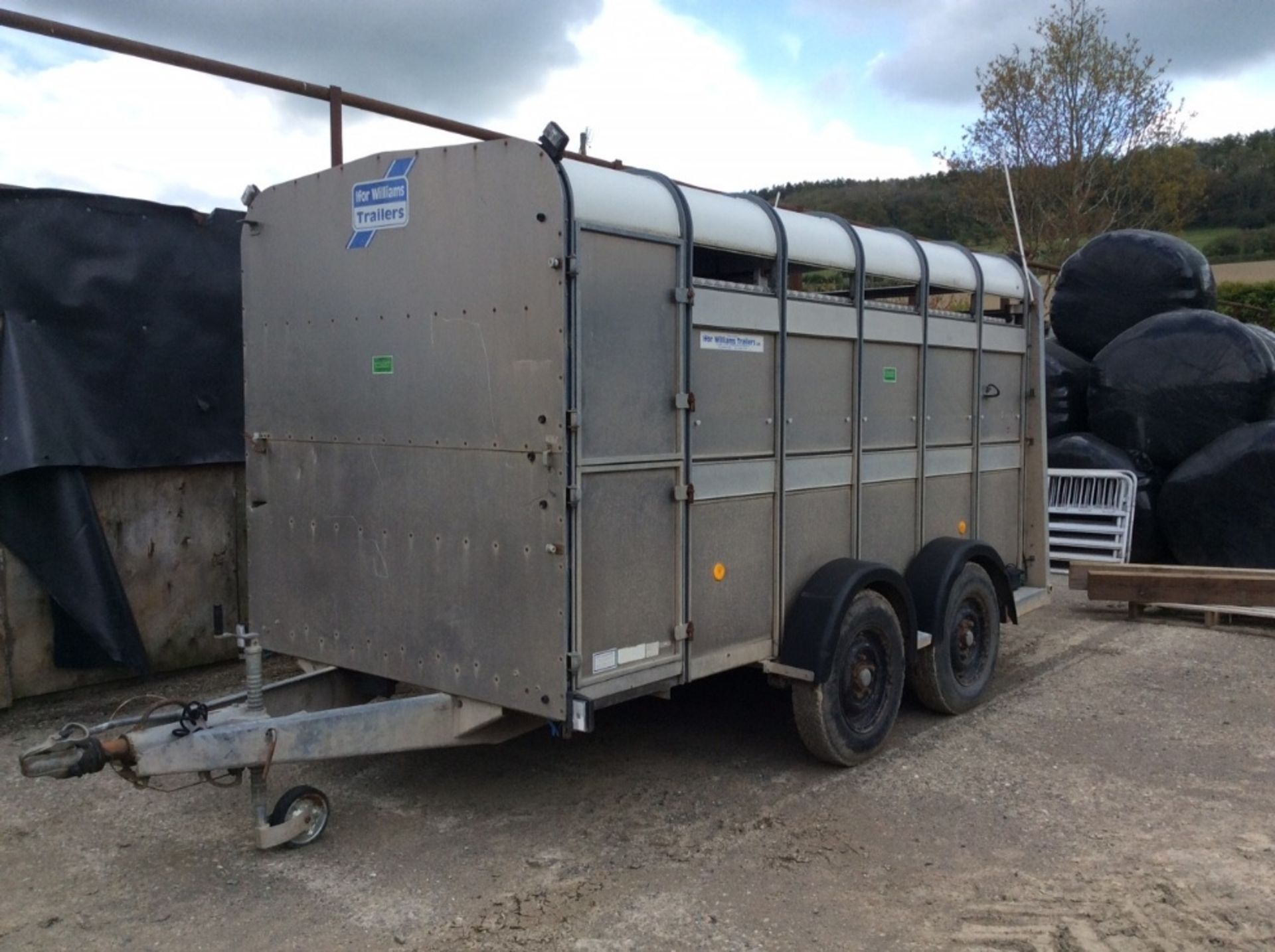 IFOR WILLIAMS 12FT LIVESTOCK TRAILER C/W SHEEP DECKS