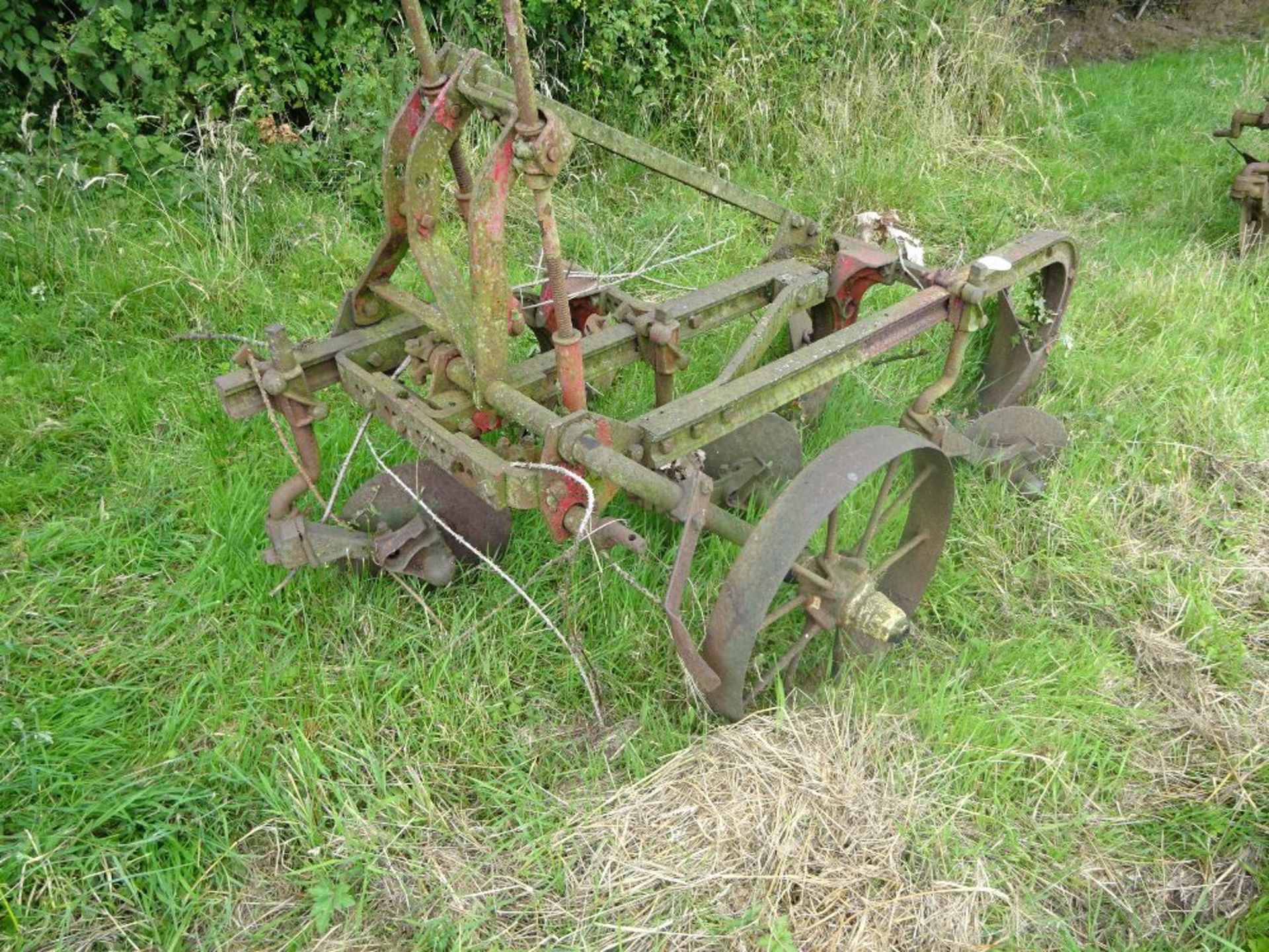 INTERNATIONAL THREE FURROW MOUNTED PLOUGH