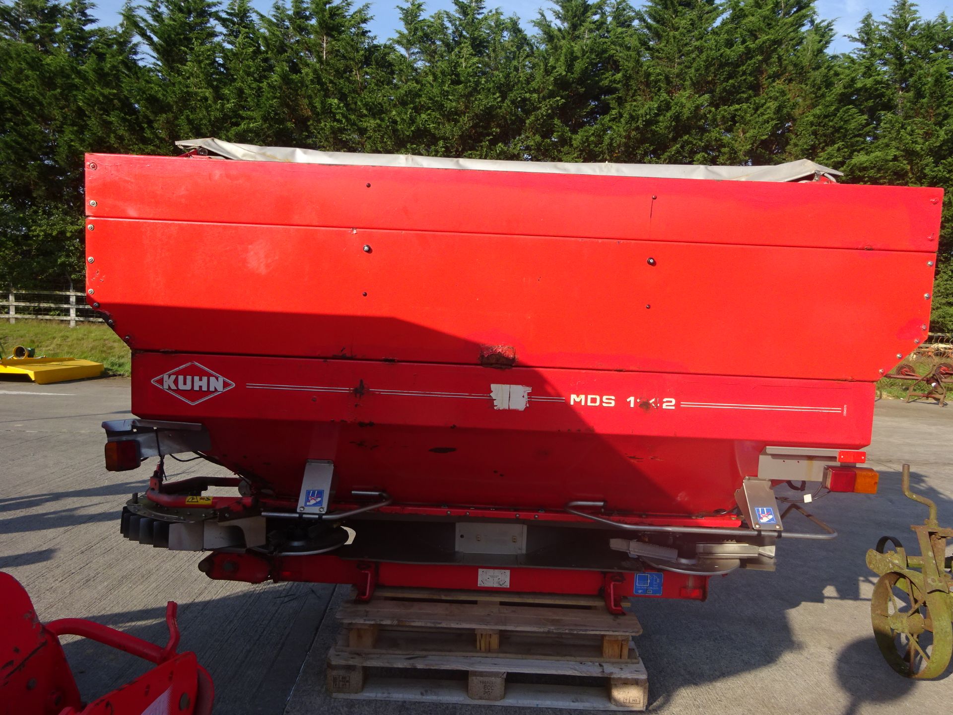 KUHN BAG MUCK SPREADER