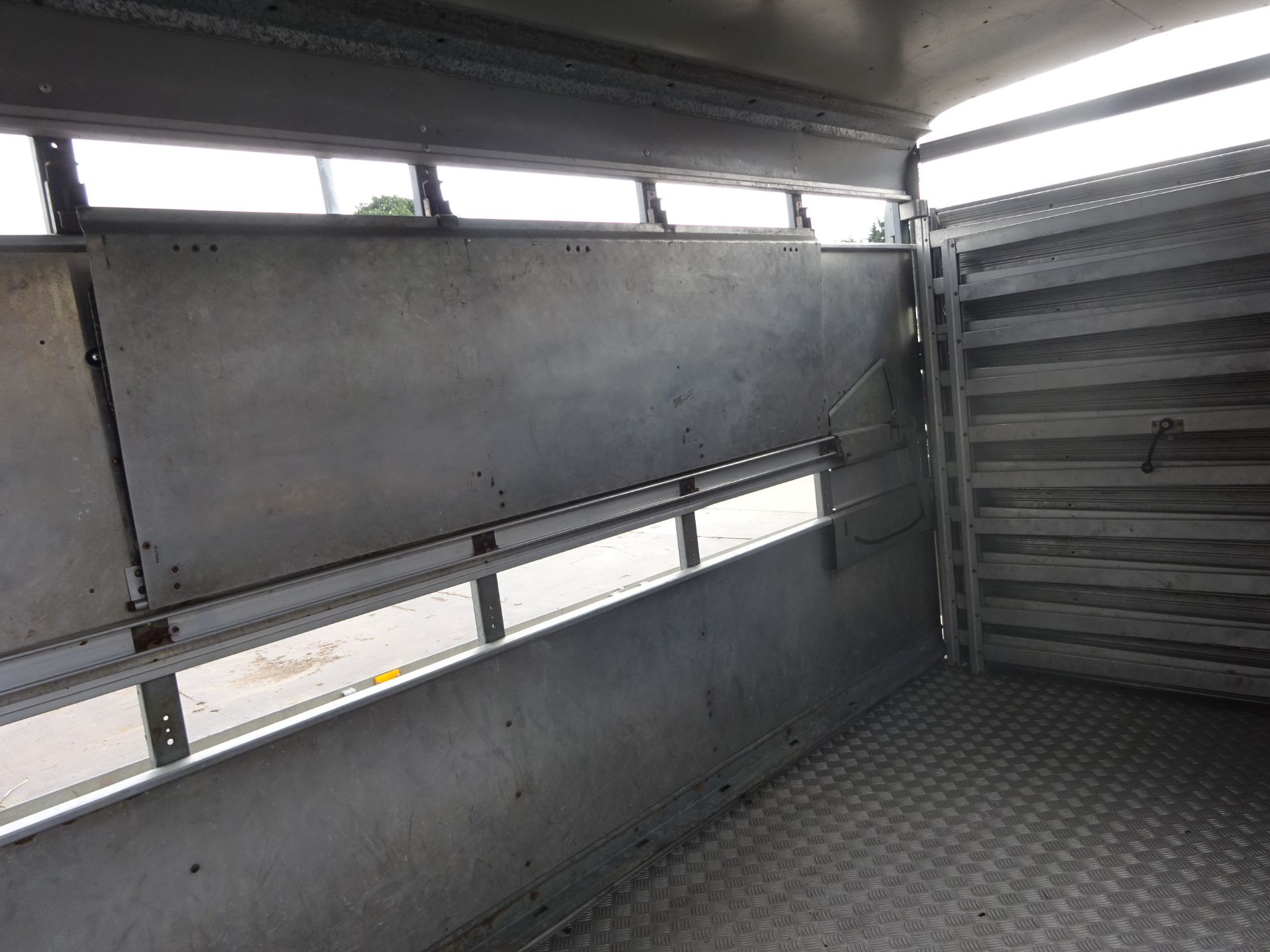 IFOR WILLIAMS CATTLE TRAILER C/W DECKS - Image 2 of 3