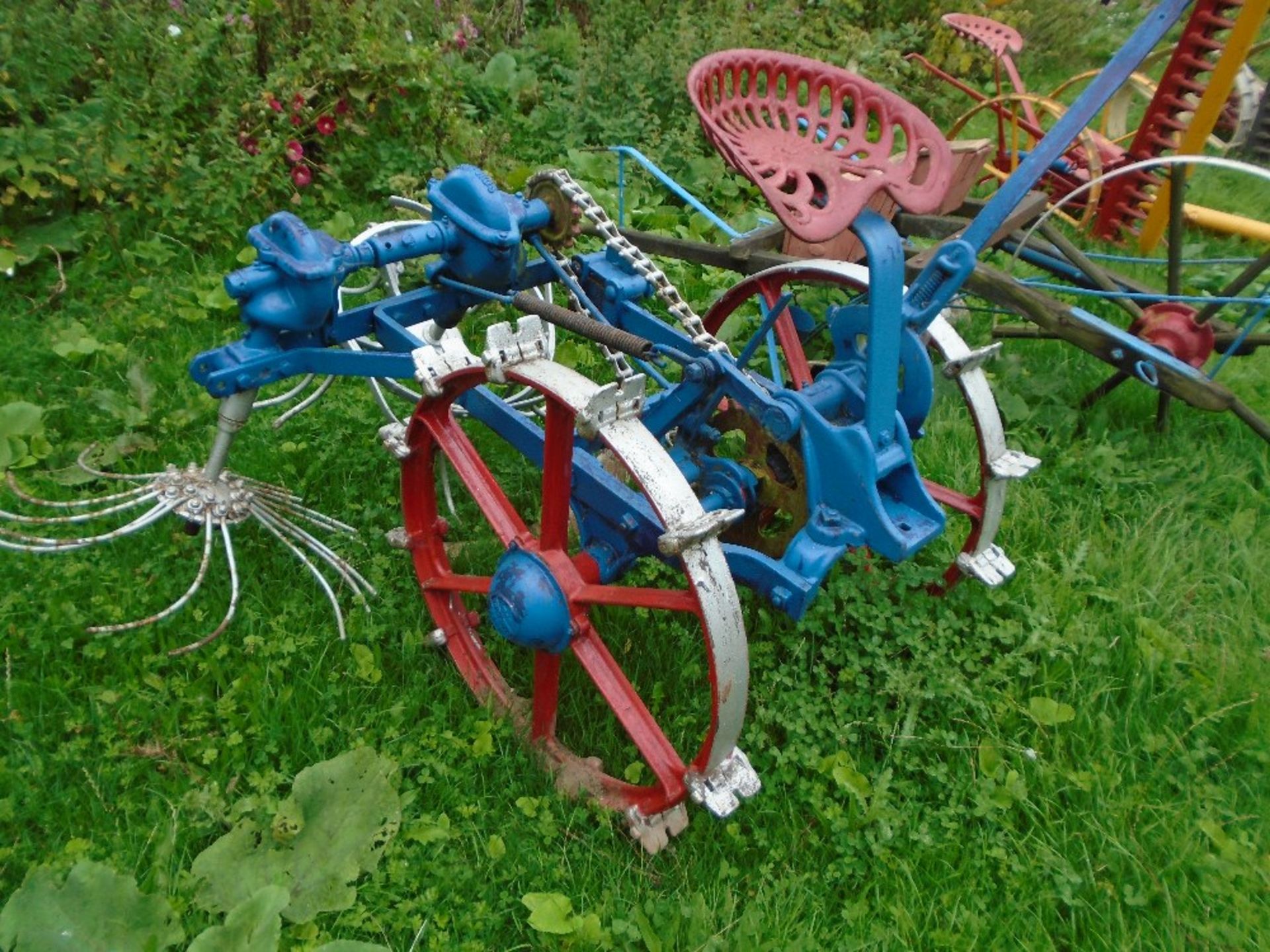 HORSE DRAWN POTATO SPINNER