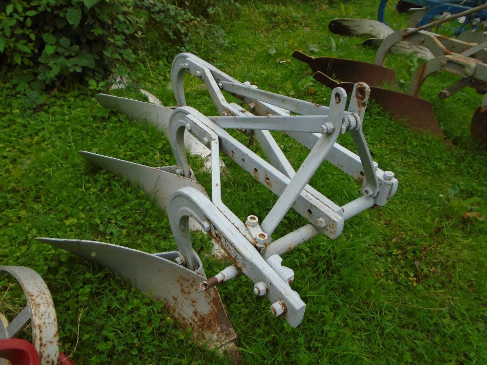 FERGUSON 3 FURROW PLOUGH