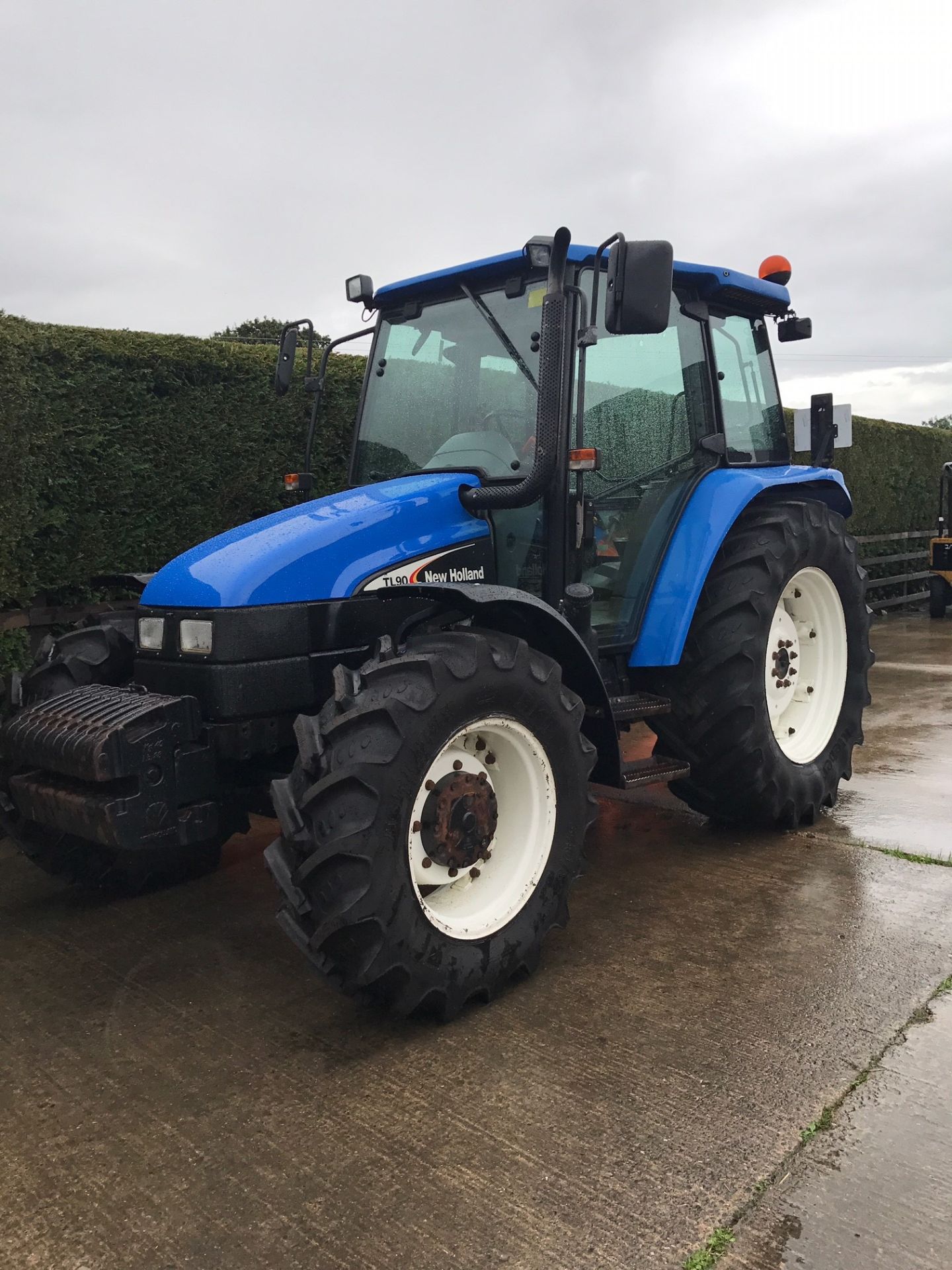 2003 NEW HOLLAND TL 90 4WD TRACTOR (REG NUMBER - DS53 TXZ) 7100 HOURS EXCELLENT CONDITION