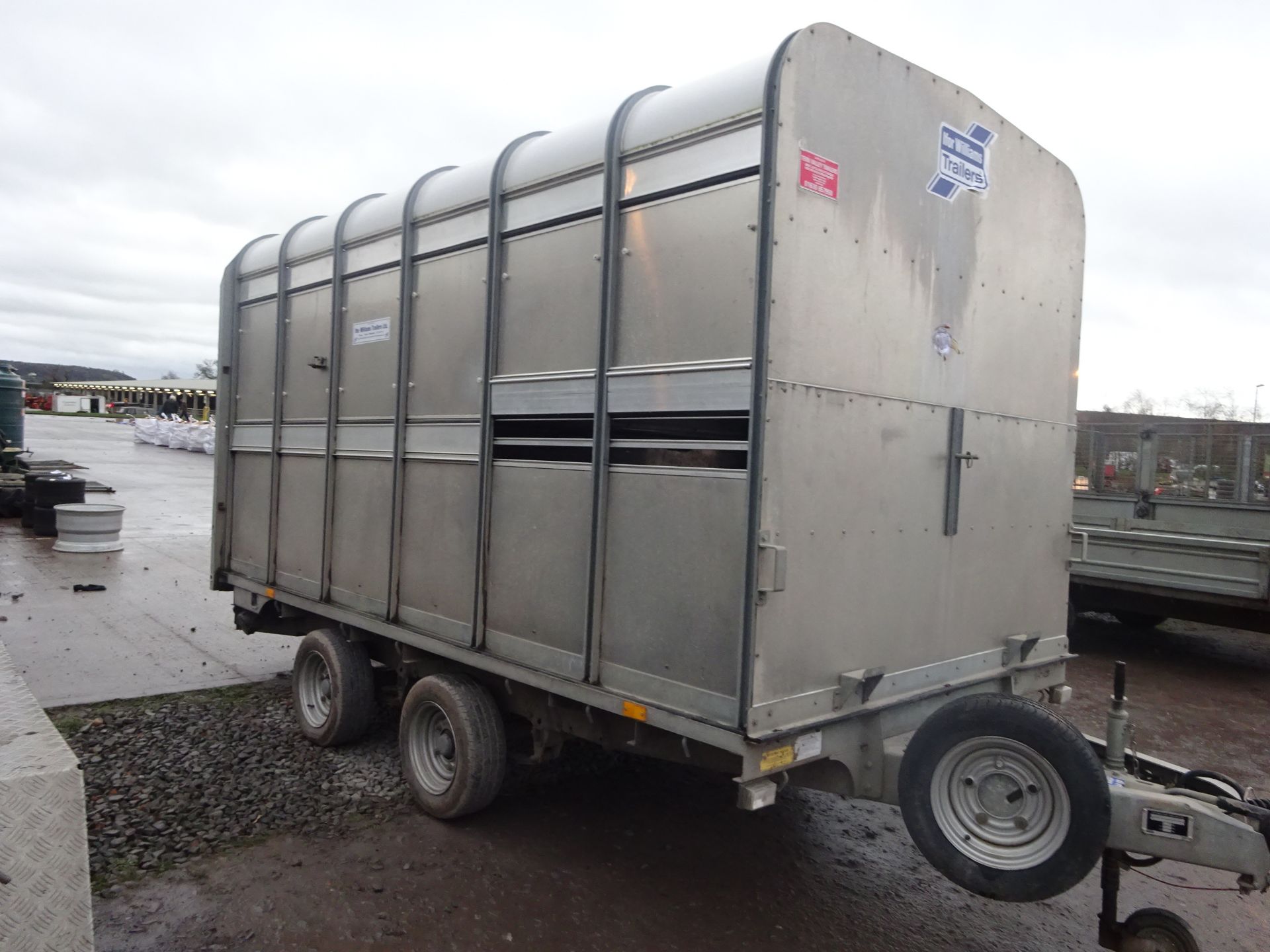 IFOR WILLIAMS 12FT STOCK TRAILER SN 500095