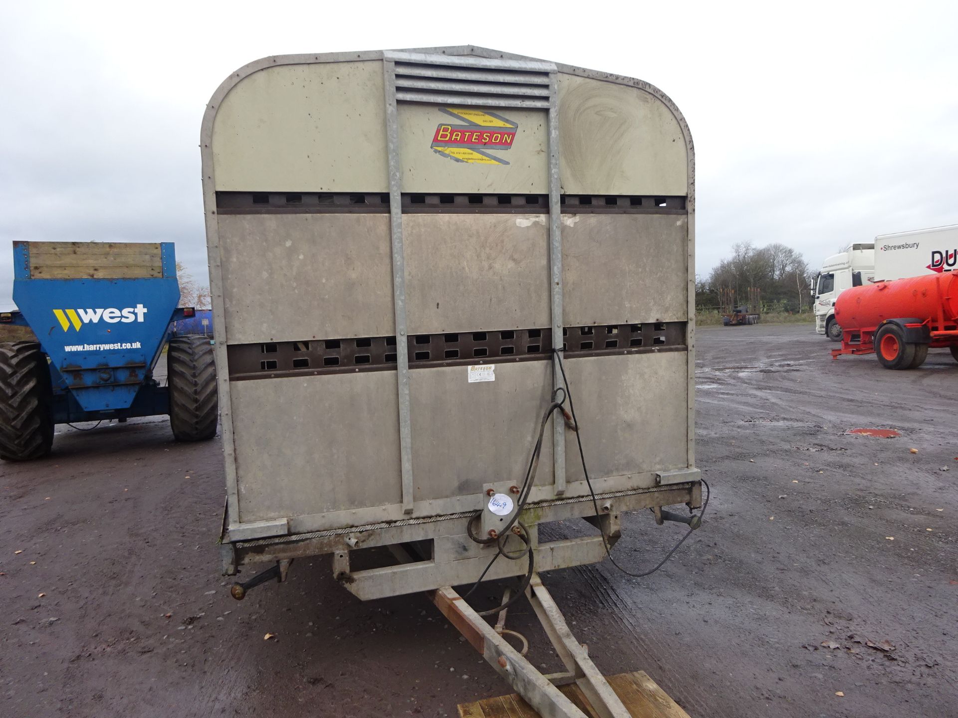 BATESON 20FT STOCK TRAILER