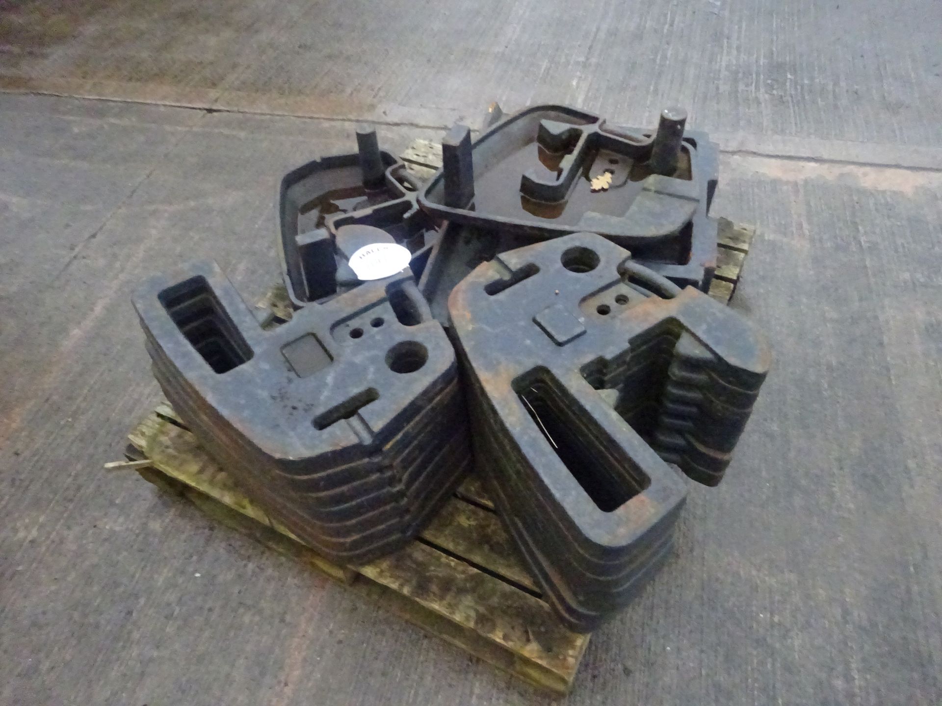 SET OF MCCORMICK WEIGHTS AND WEIGHT BLOCK