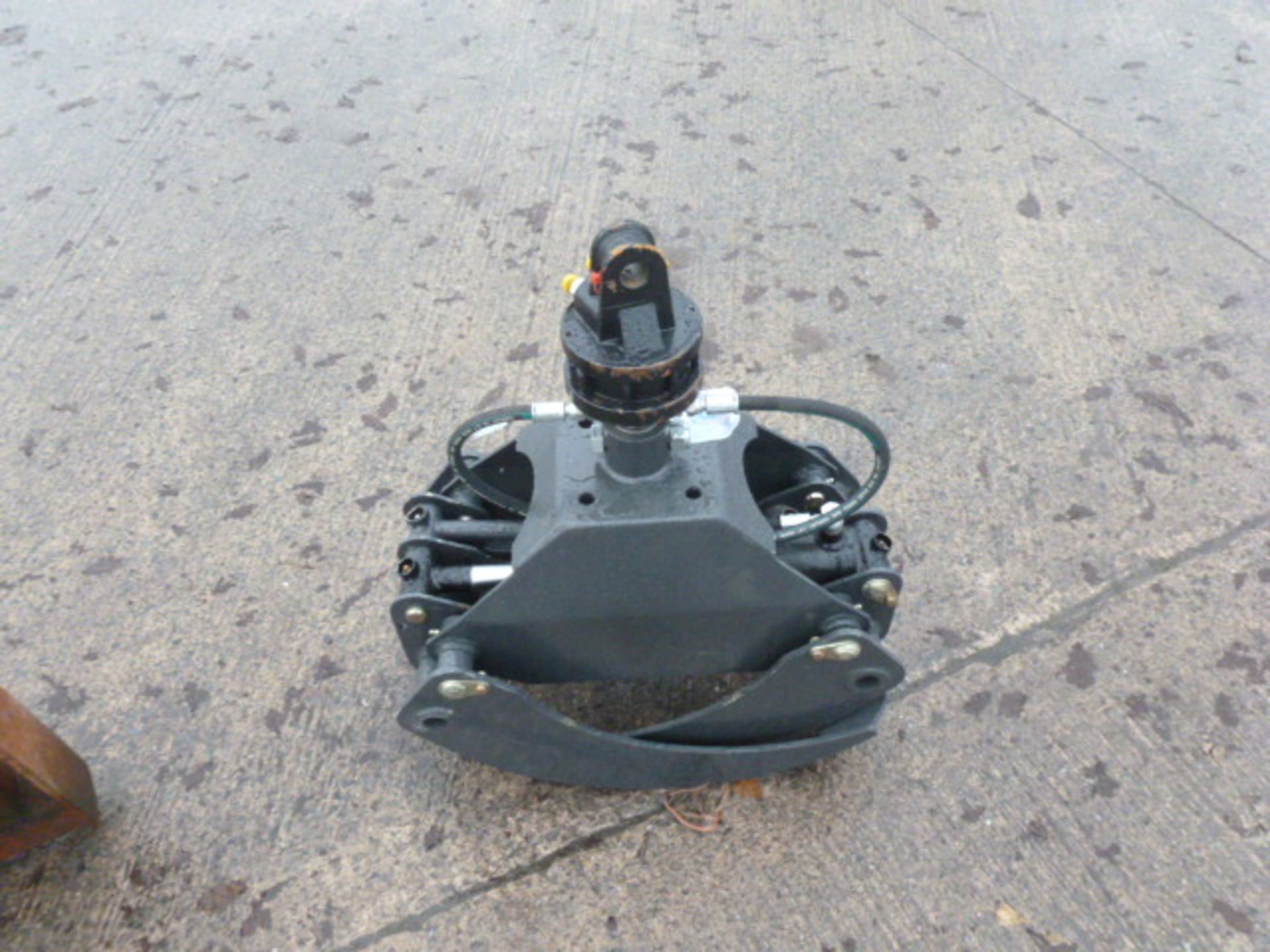 LOG GRAPPLE TO SUIT A MINI DIGGER C/W HYDRAULIC ROTATOR (NEW)