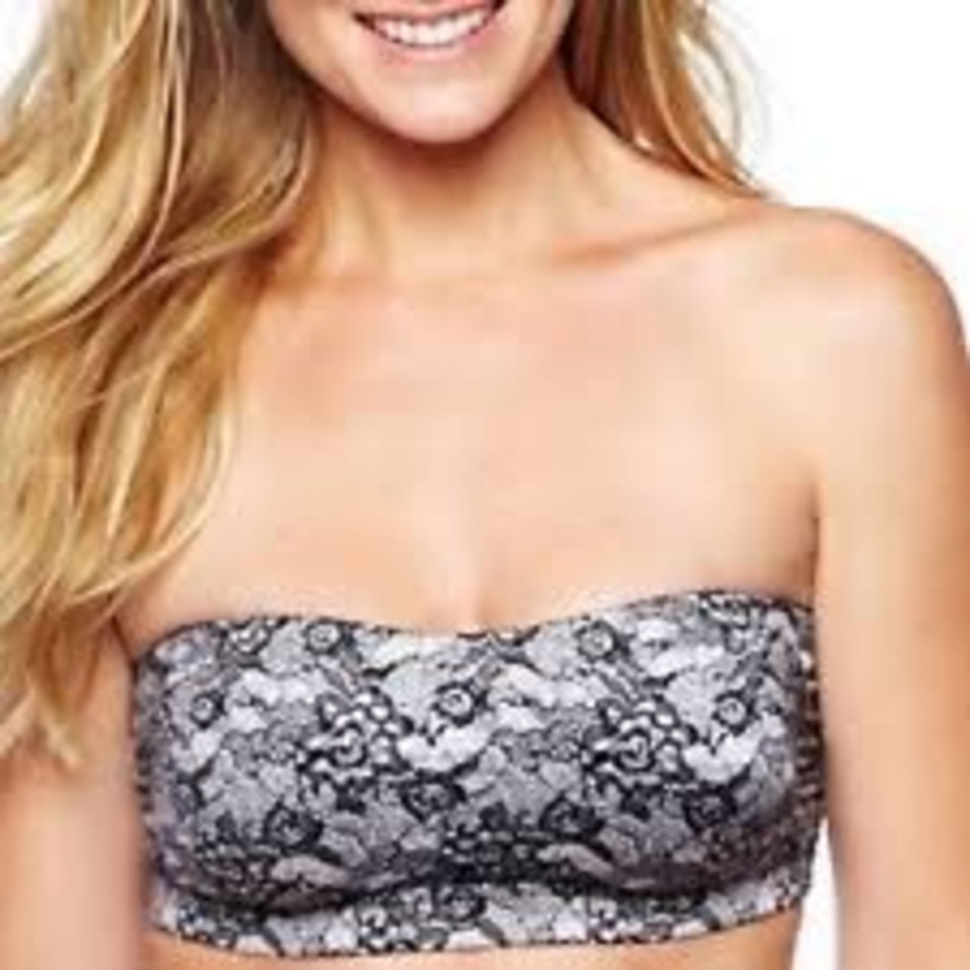 V Brand New Maidenform Reversible Bandeau Size S/32 ISP $15 (Ebay)