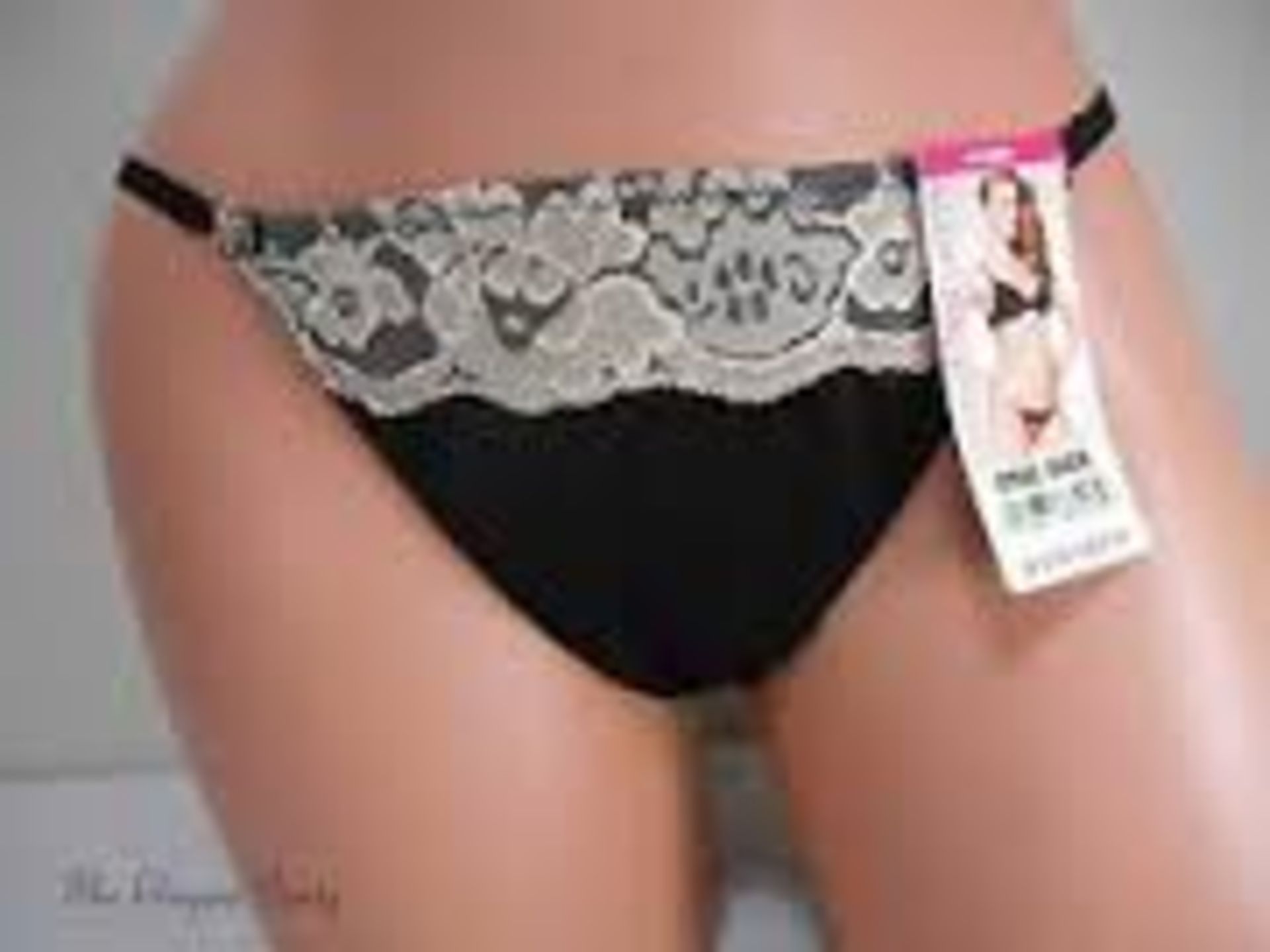 V Brand New A Lot Of Five Pairs Black Maidenform G-Strings One Size £17.15 Each (Macy's)