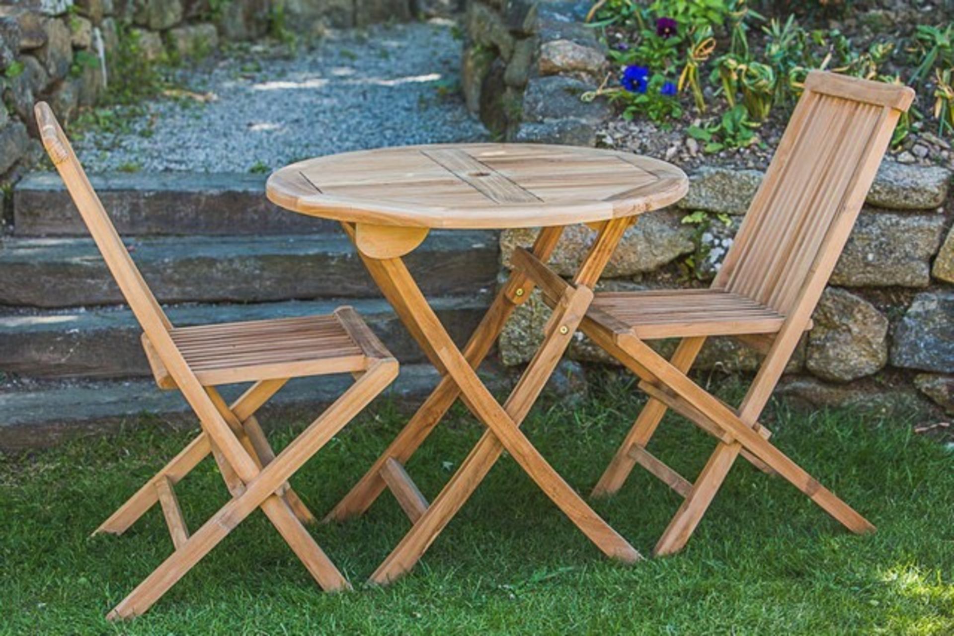 V Brand New TEAK 90cm Folding Table Set Including Two Folding Chairs & Two Cushions (ISP £210 Garden