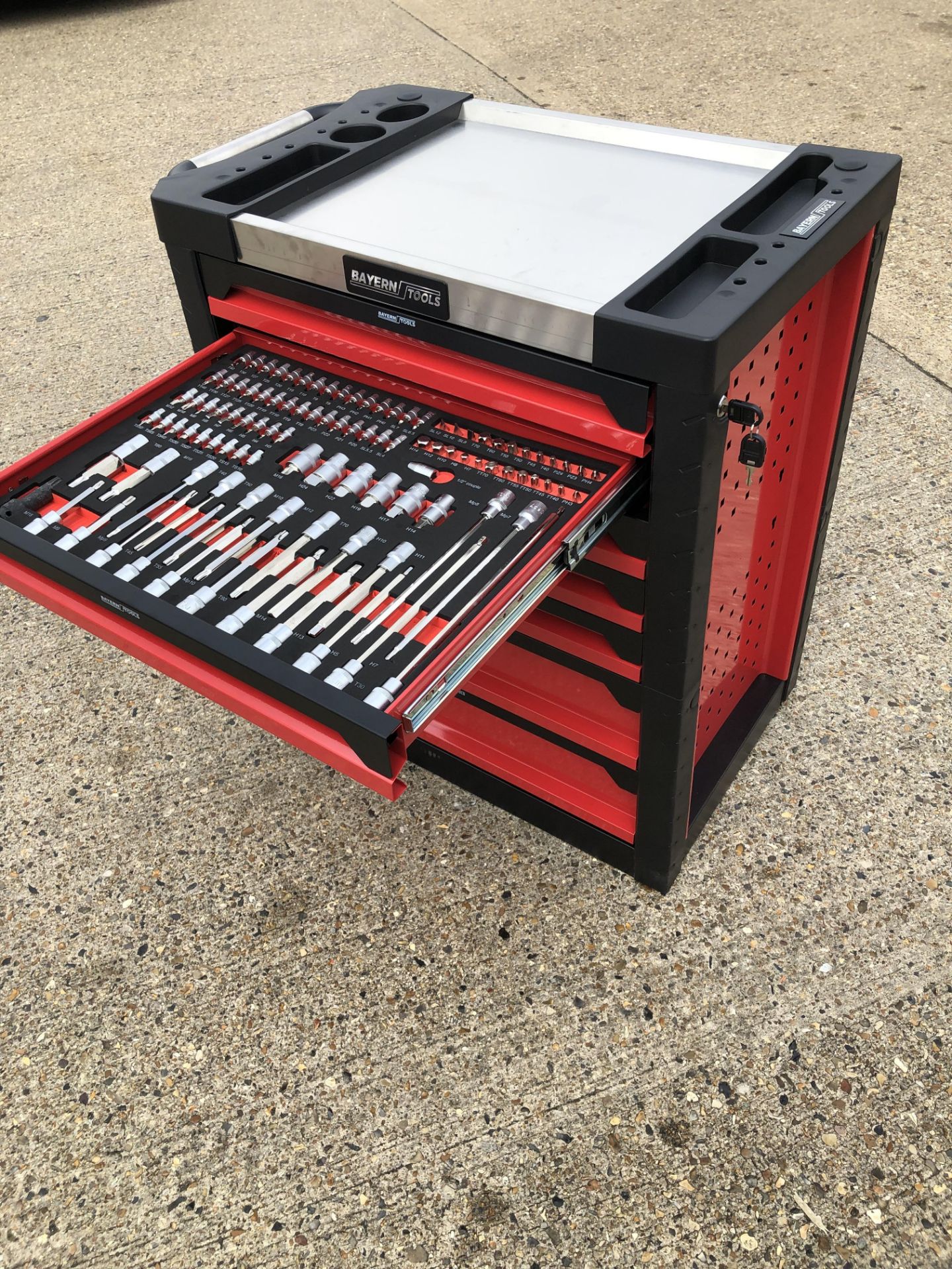 V Brand New Professional Locking Garage Tool Trolley/Cabinet (Red/Blue) with Metal Top and 7 Drawers - Image 7 of 12