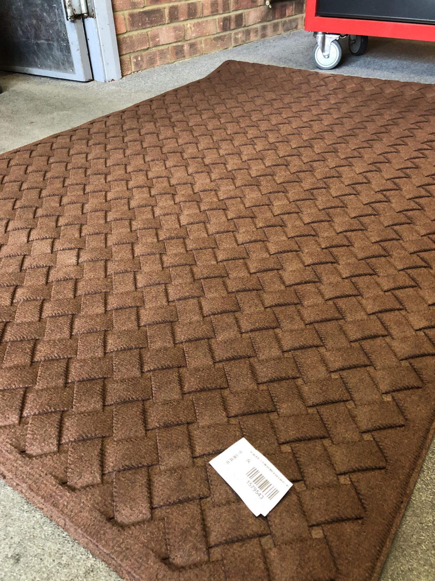 V Brand New Brown Heavy Duty Commercial Grade Mat ISP £114 (AJ Products) 120cm x 180cm (4ftx6ft - Image 3 of 3