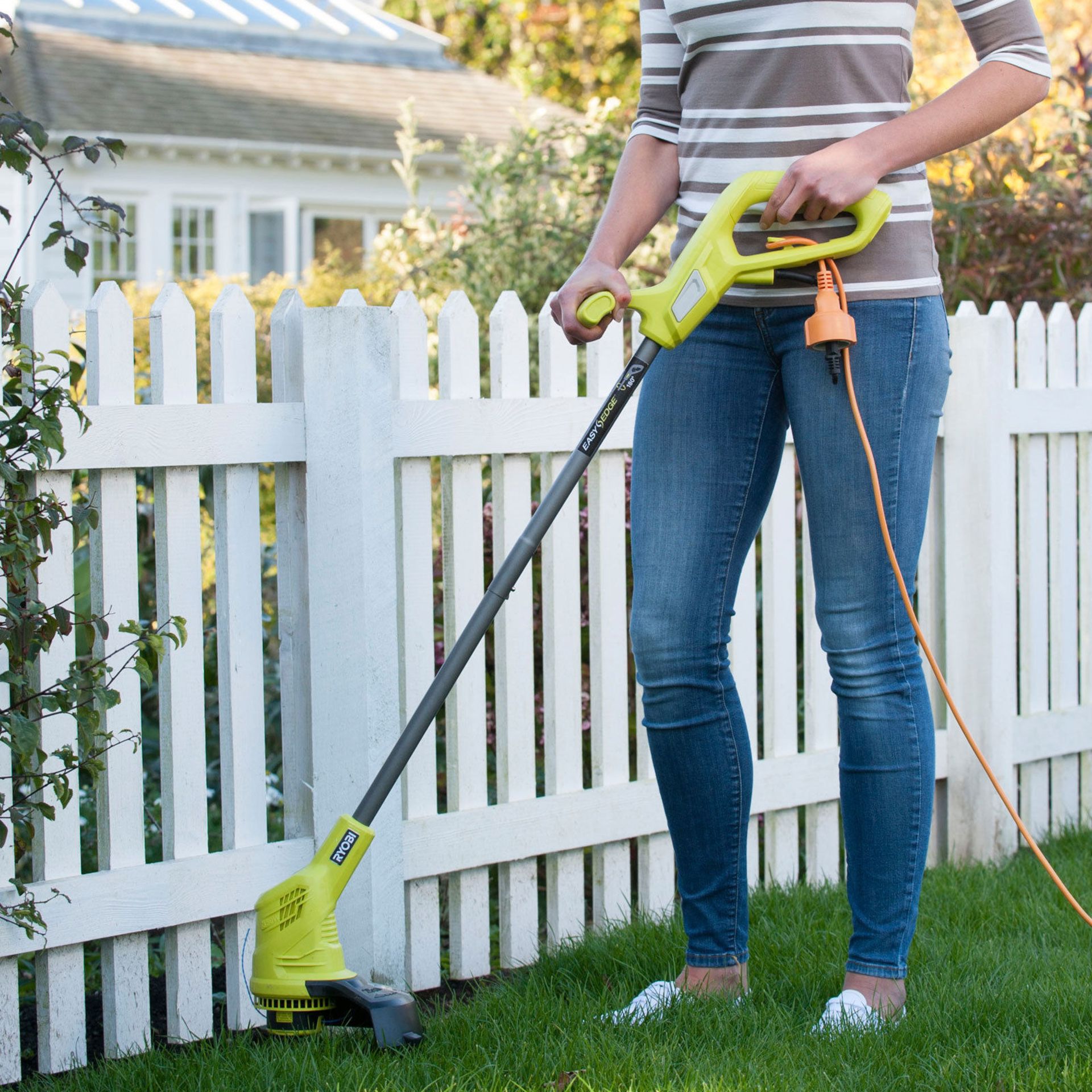 V Brand New Ryobi 350w Electric Grass Trimmer