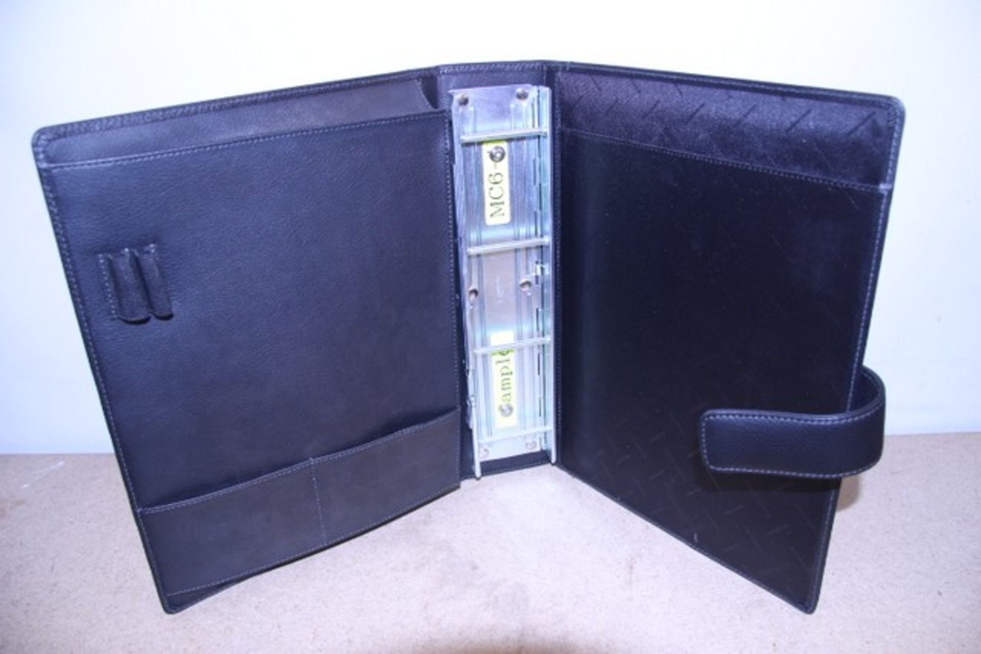 V Brand New Samsonite Black Leather Executive Folder/Portfolio With Carry Handle-Ring Binder-Card